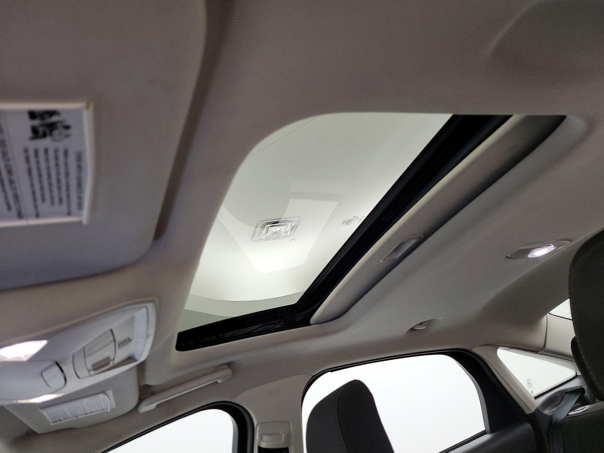 Thumbnail: 2017 Ford Focus - 19