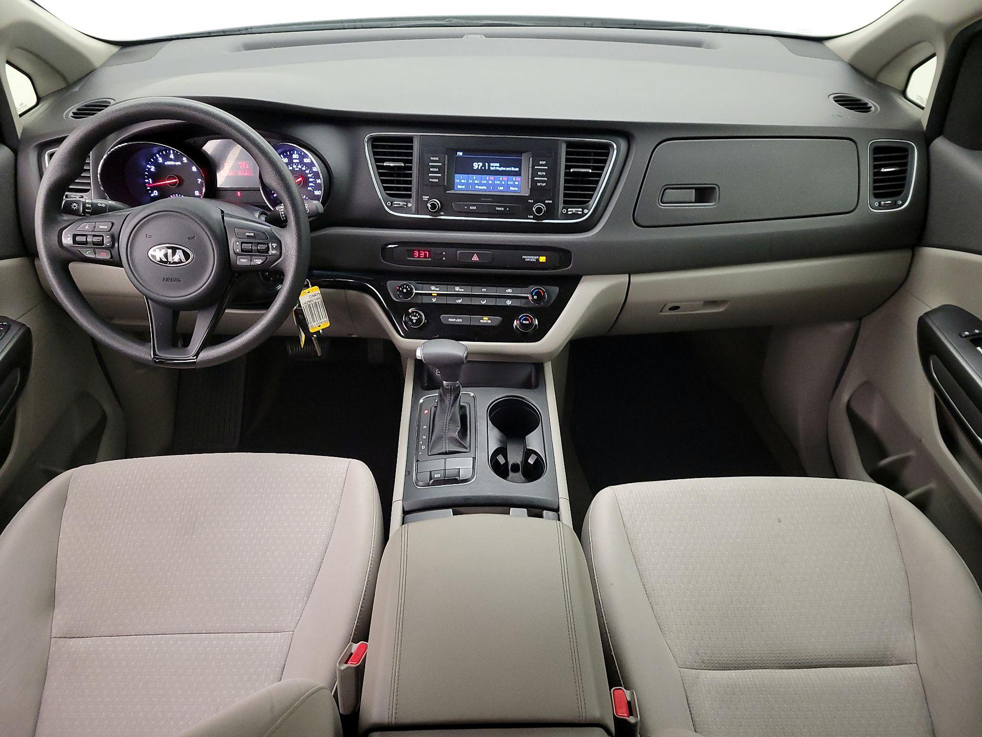 Thumbnail: 2017 Kia Sedona - 9