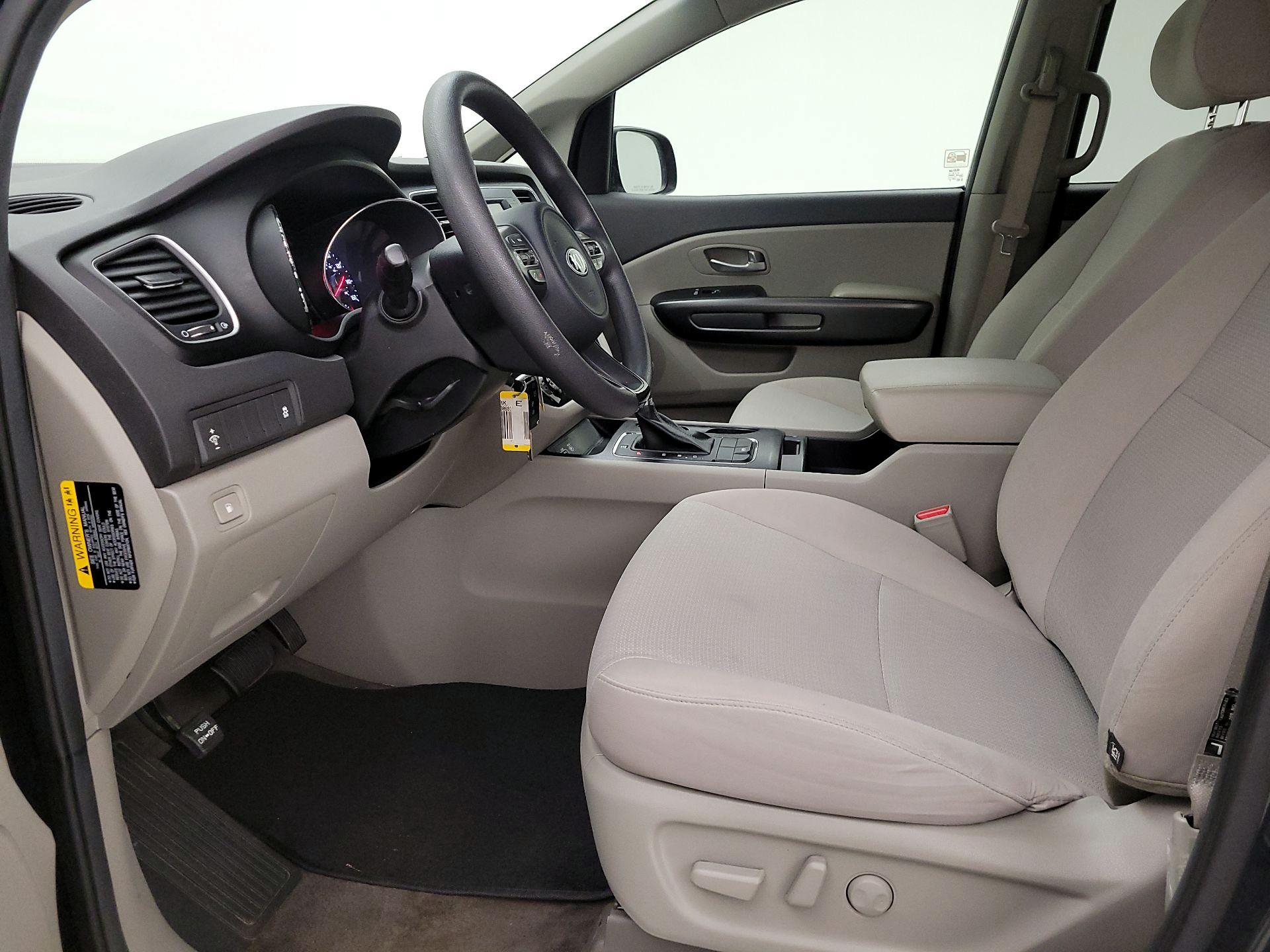 Thumbnail: 2017 Kia Sedona - 11