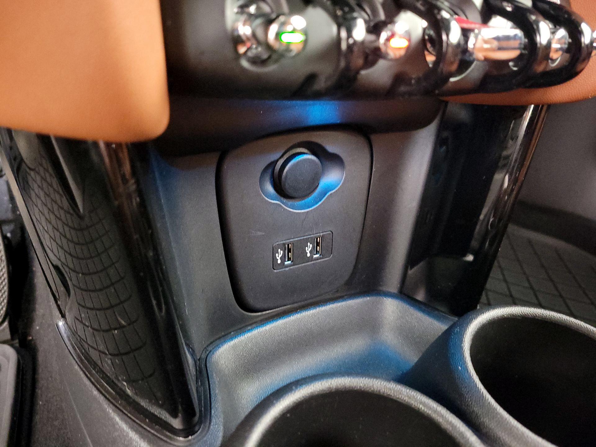 Thumbnail: 2019 MINI Cooper Hardtop - 19