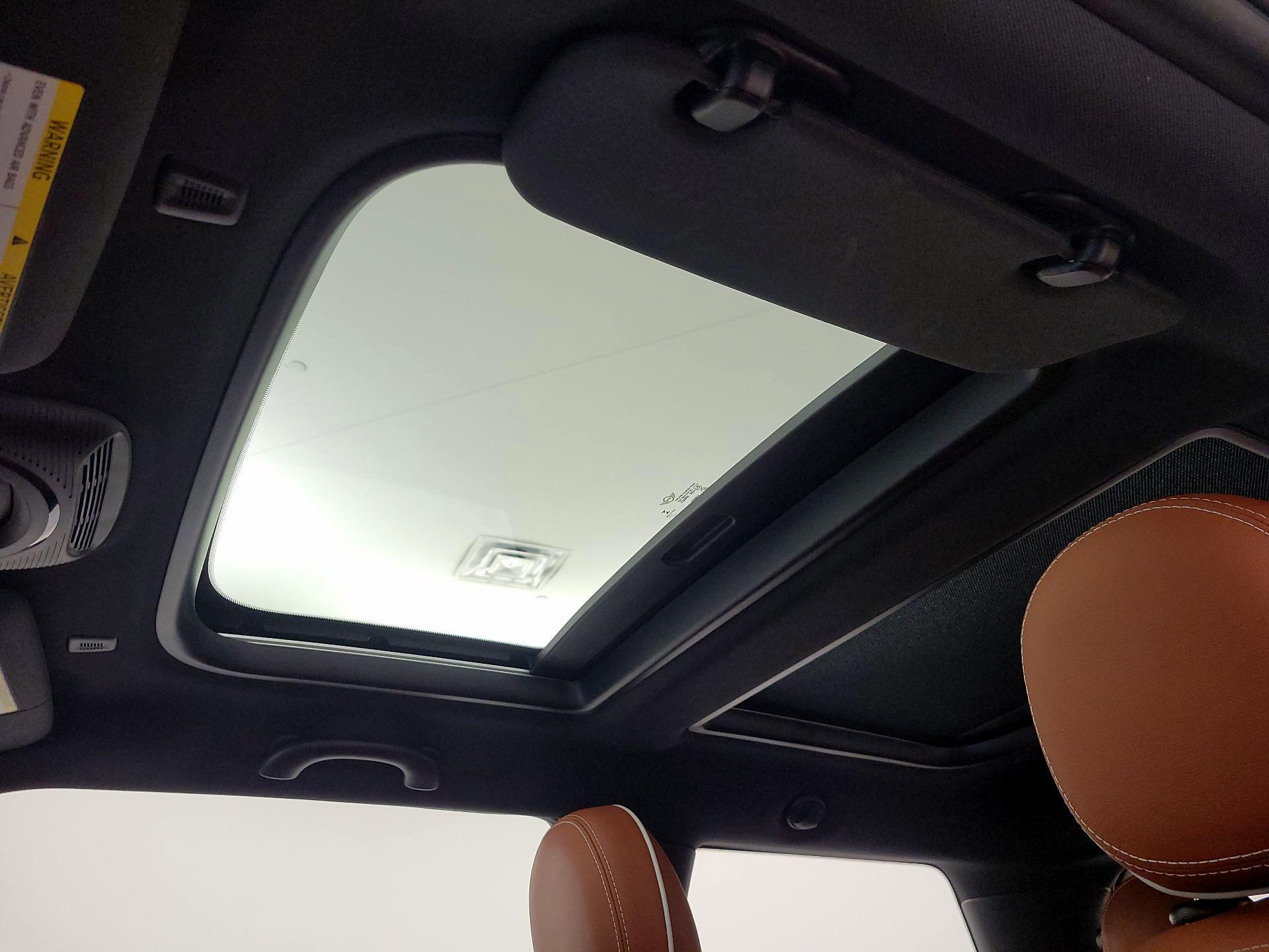 Thumbnail: 2019 MINI Cooper Hardtop - 20