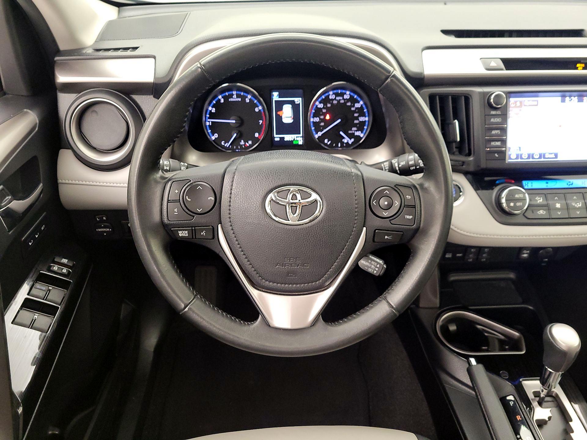Thumbnail: 2018 Toyota RAV4 - 10