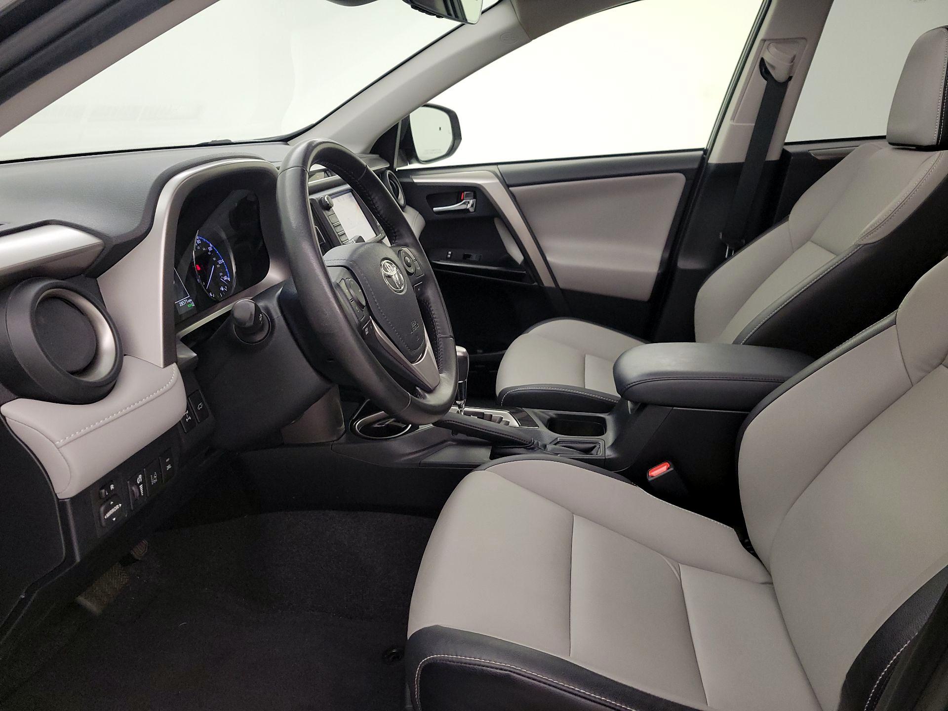 Thumbnail: 2018 Toyota RAV4 - 11