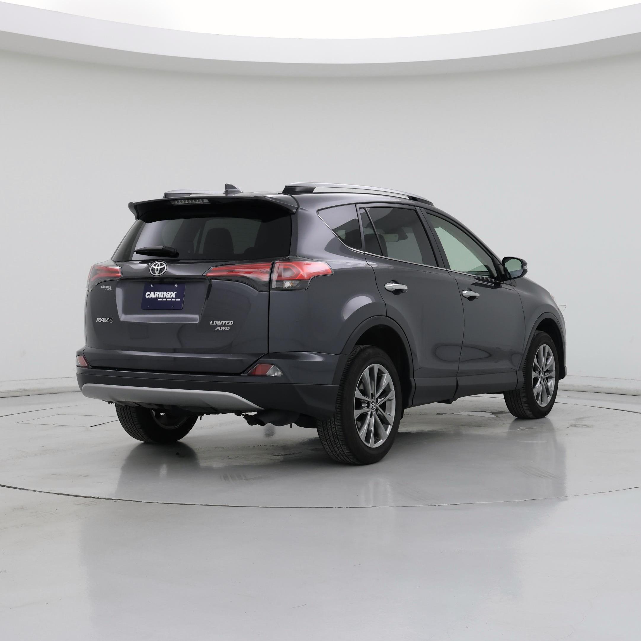 Thumbnail: 2018 Toyota RAV4 - 8