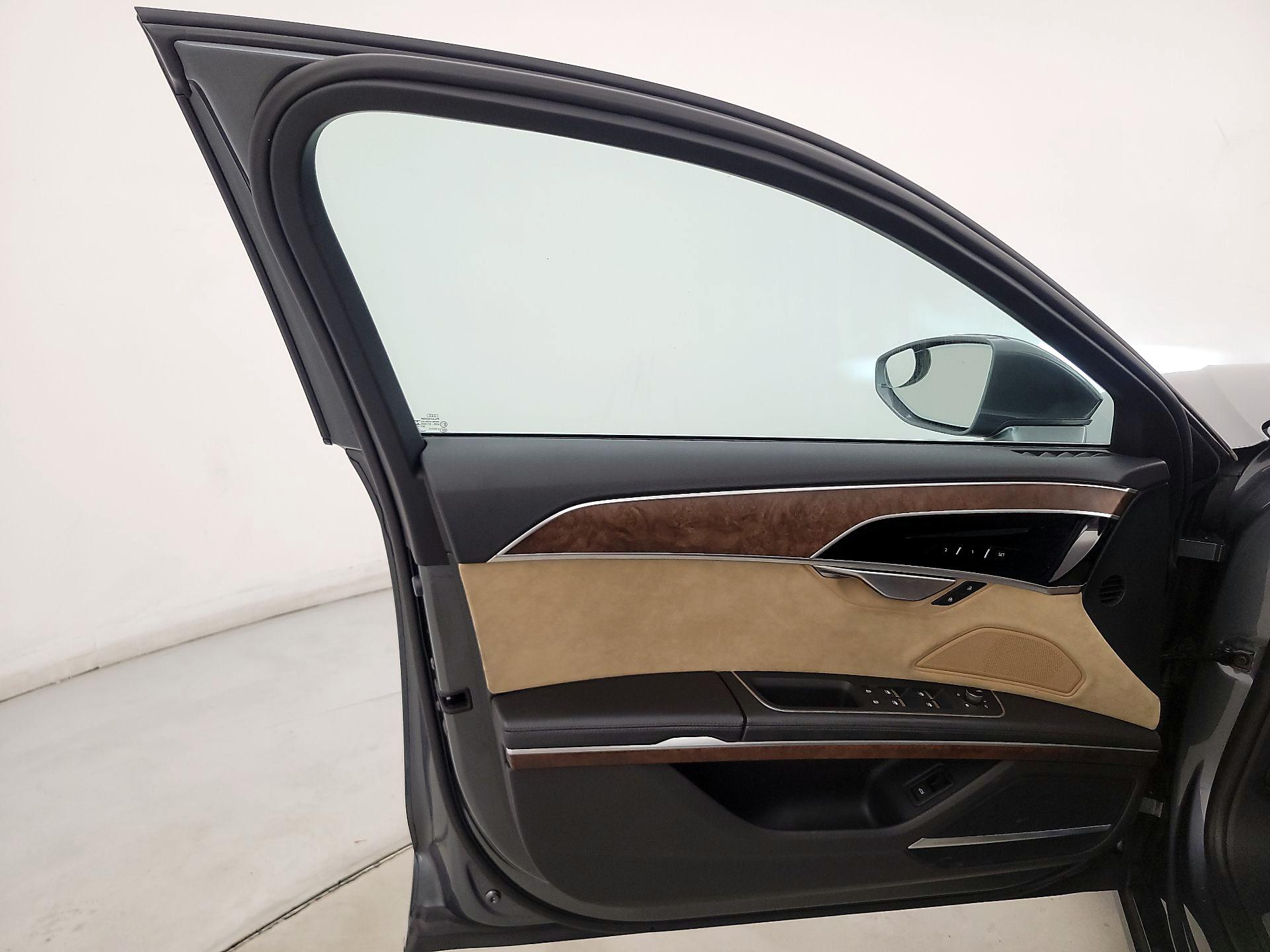 Thumbnail: 2021 Audi A8 - 12