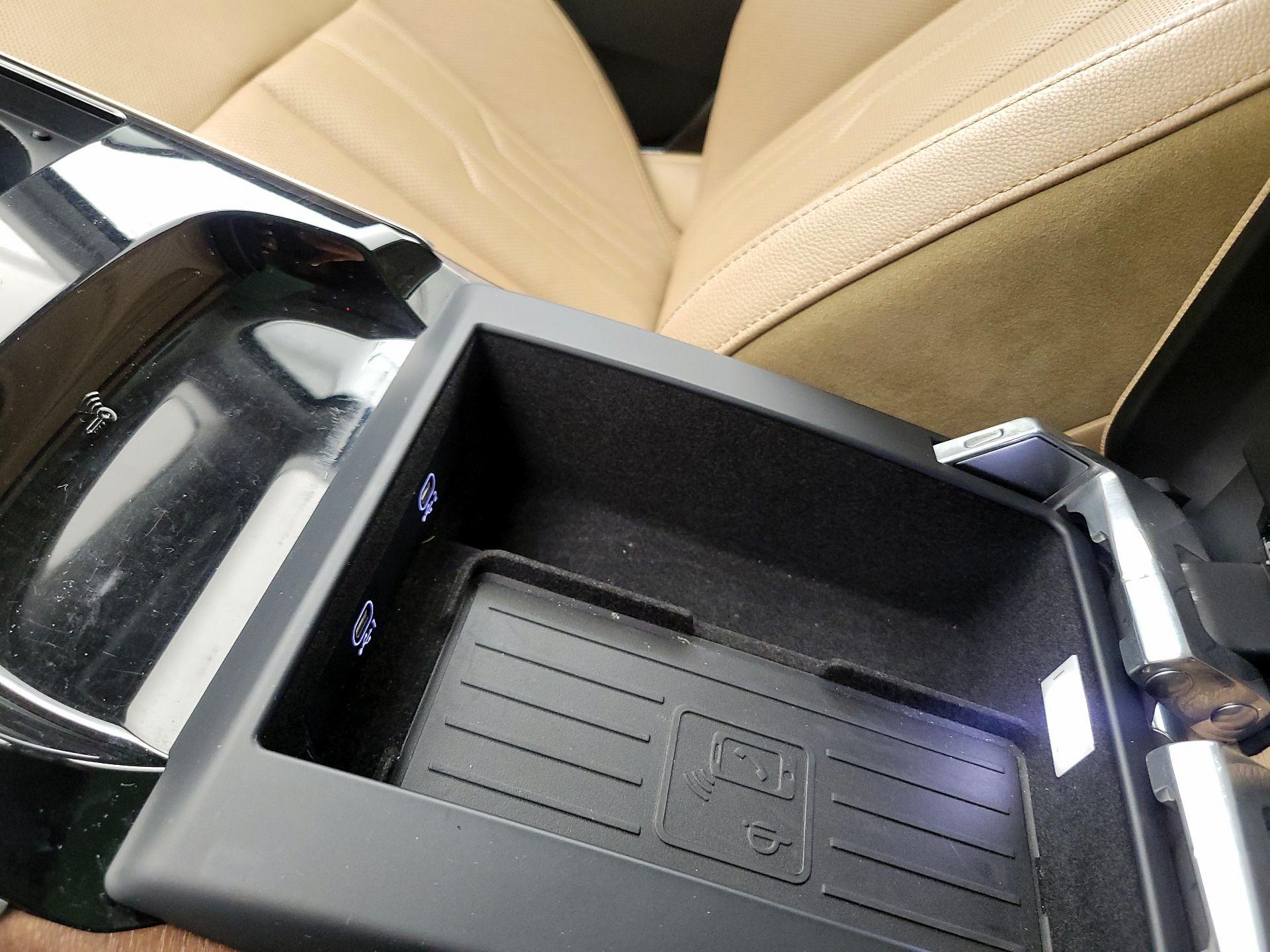 Thumbnail: 2021 Audi A8 - 19