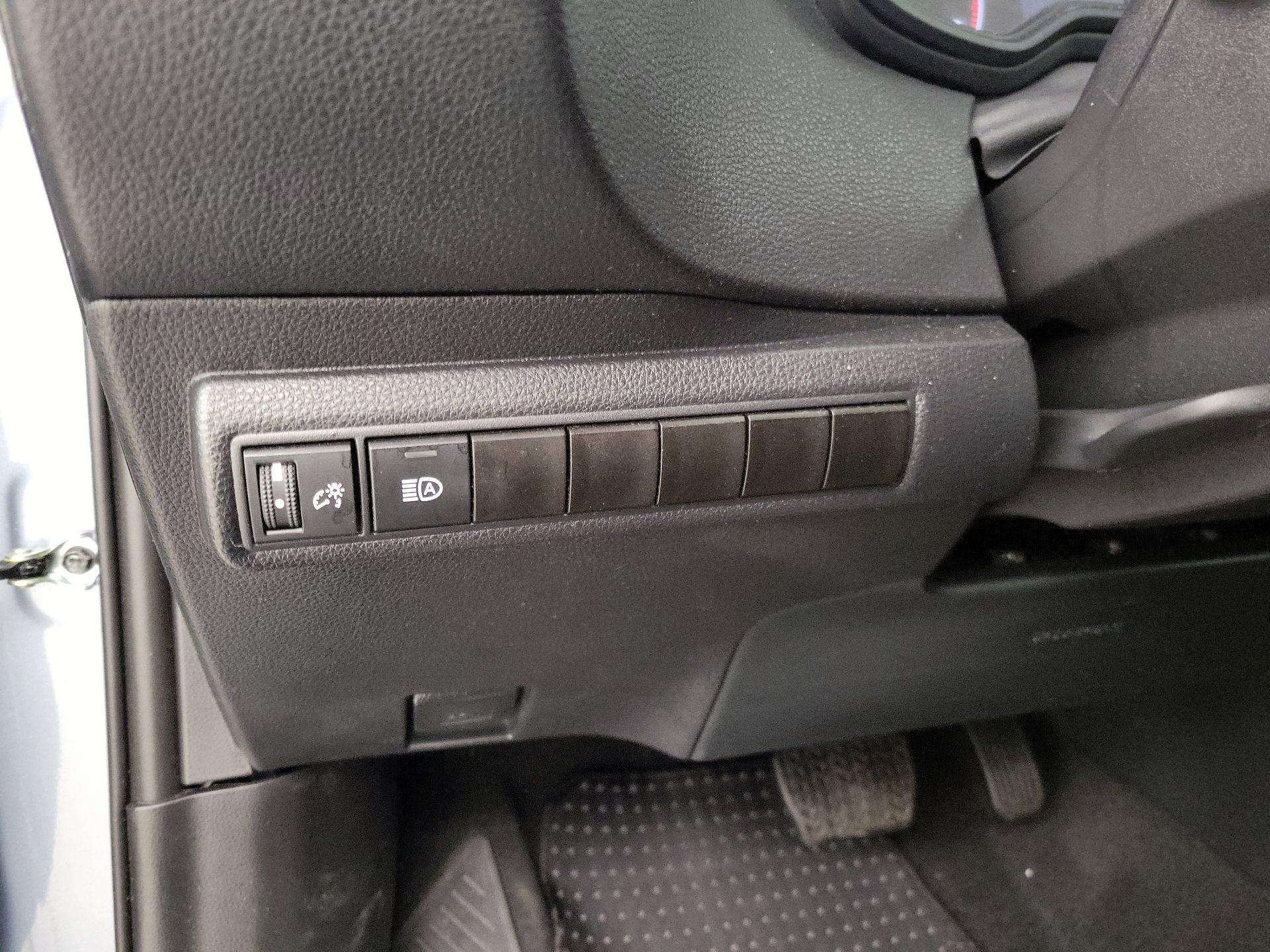 Thumbnail: 2025 Toyota Corolla - 13