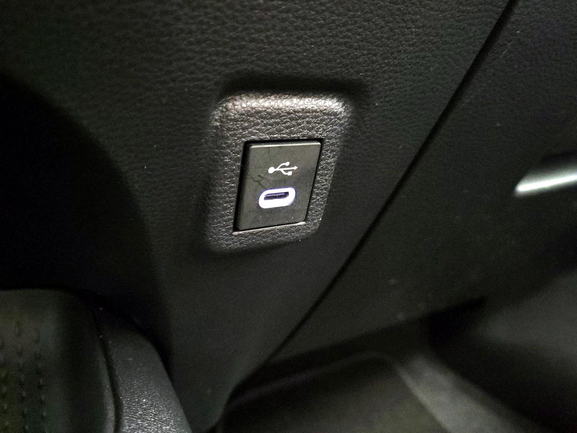 Thumbnail: 2025 Toyota Corolla - 18