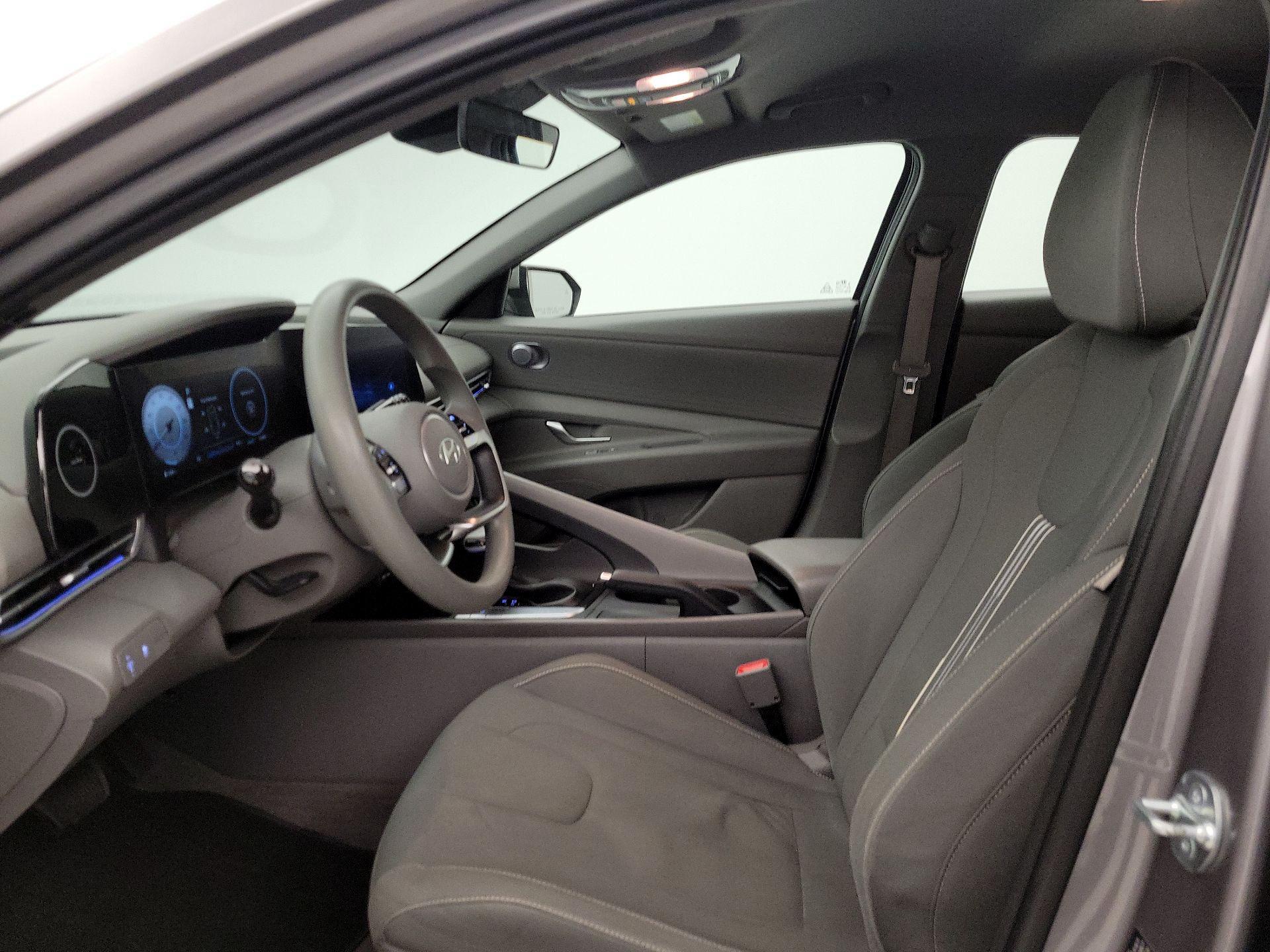 Thumbnail: 2024 Hyundai Elantra - 11