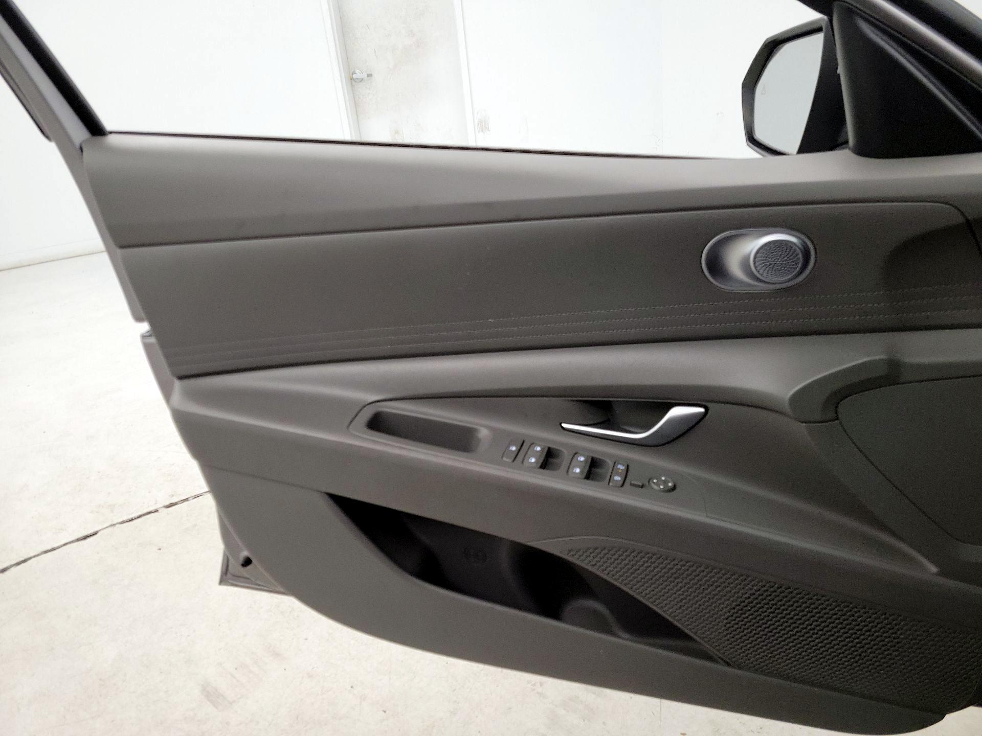 Thumbnail: 2024 Hyundai Elantra - 12