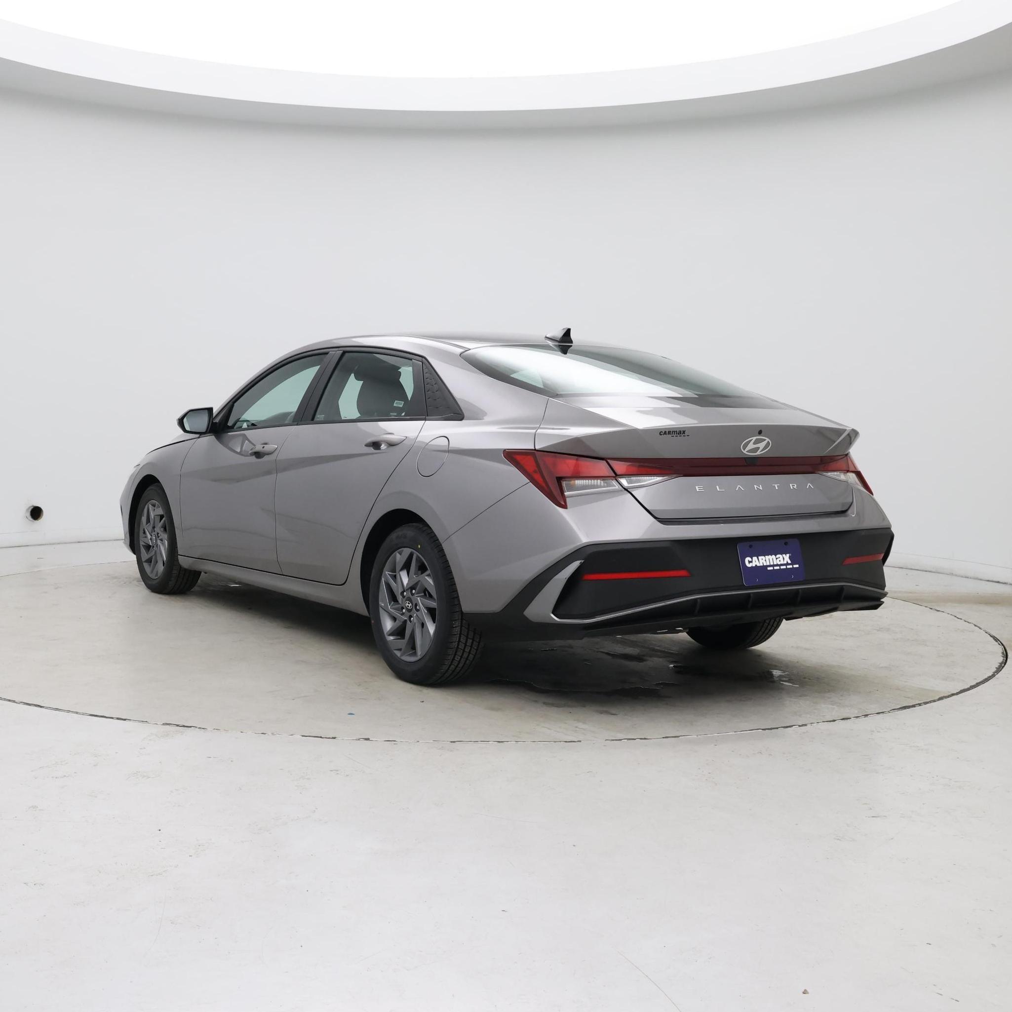 Thumbnail: 2024 Hyundai Elantra - 2