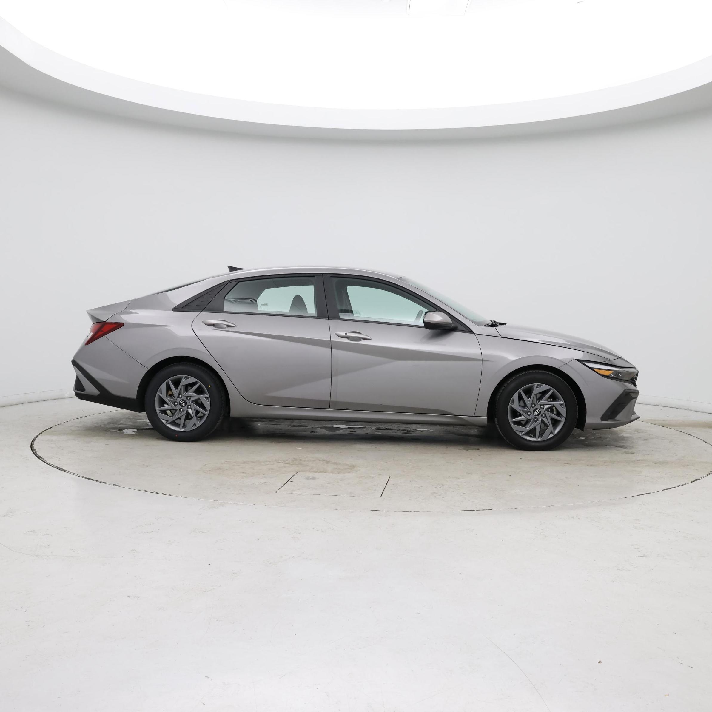 Thumbnail: 2024 Hyundai Elantra - 7