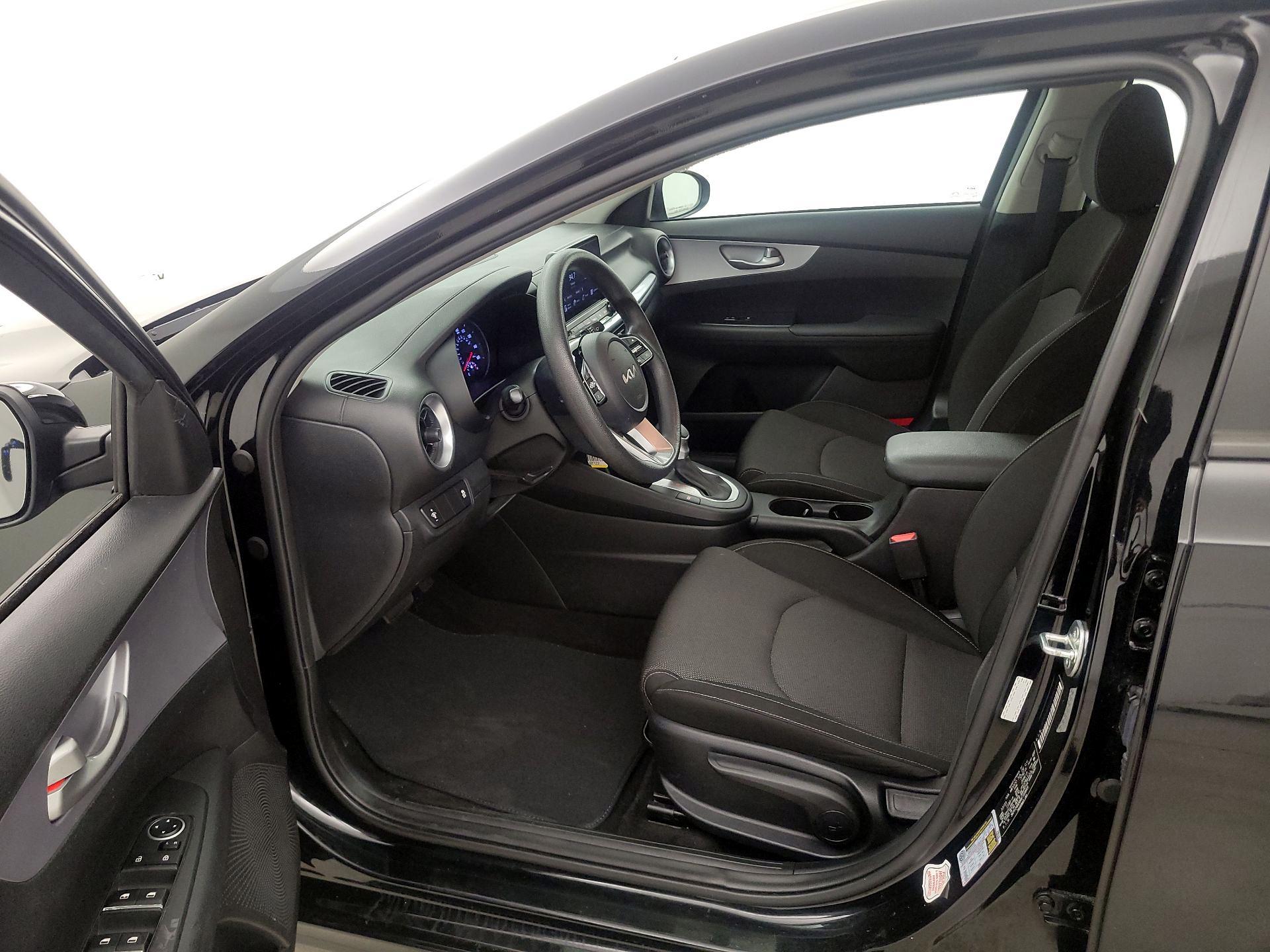 Thumbnail: 2024 Kia Forte - 11