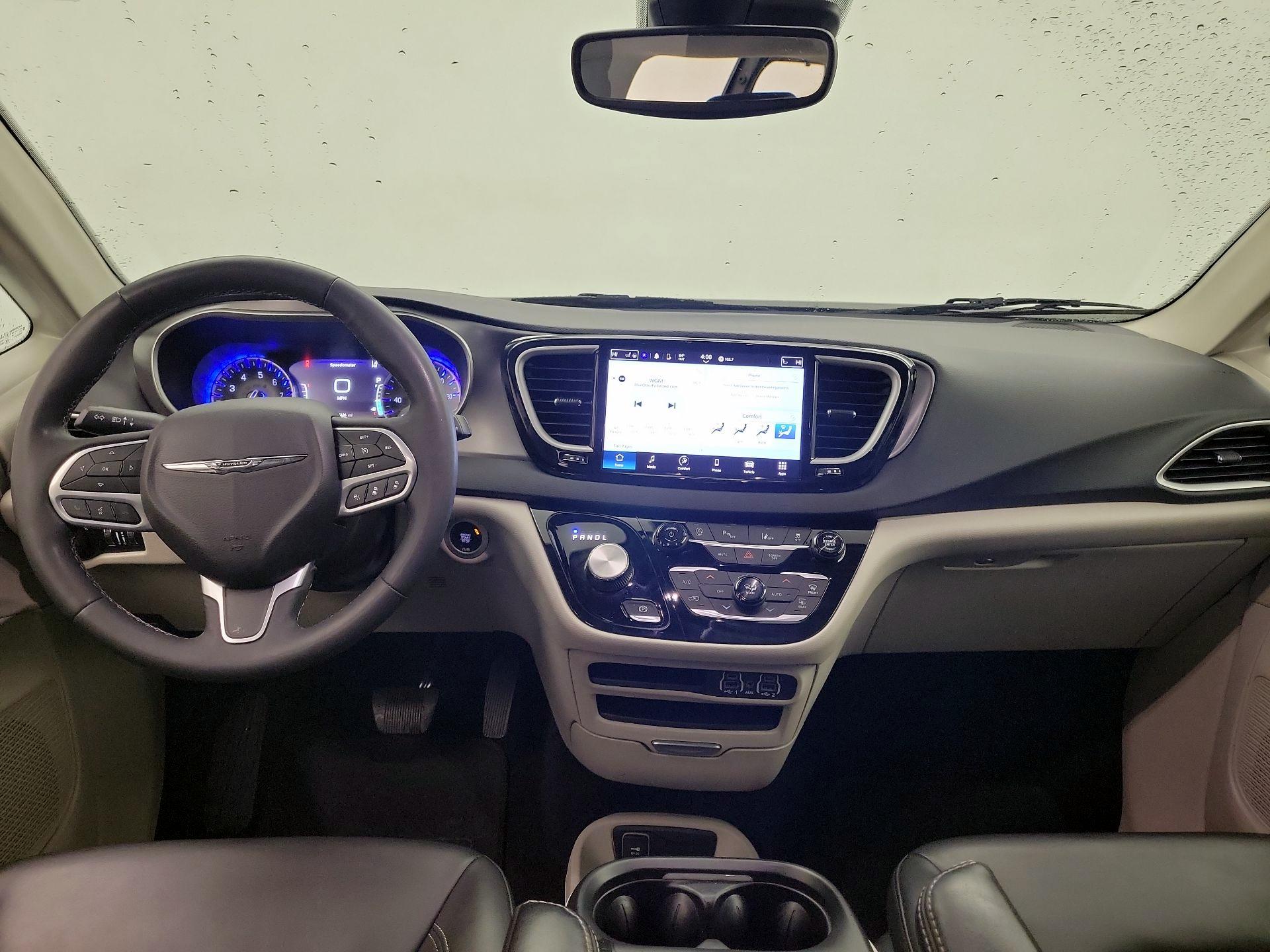 Thumbnail: 2023 Chrysler Pacifica - 9