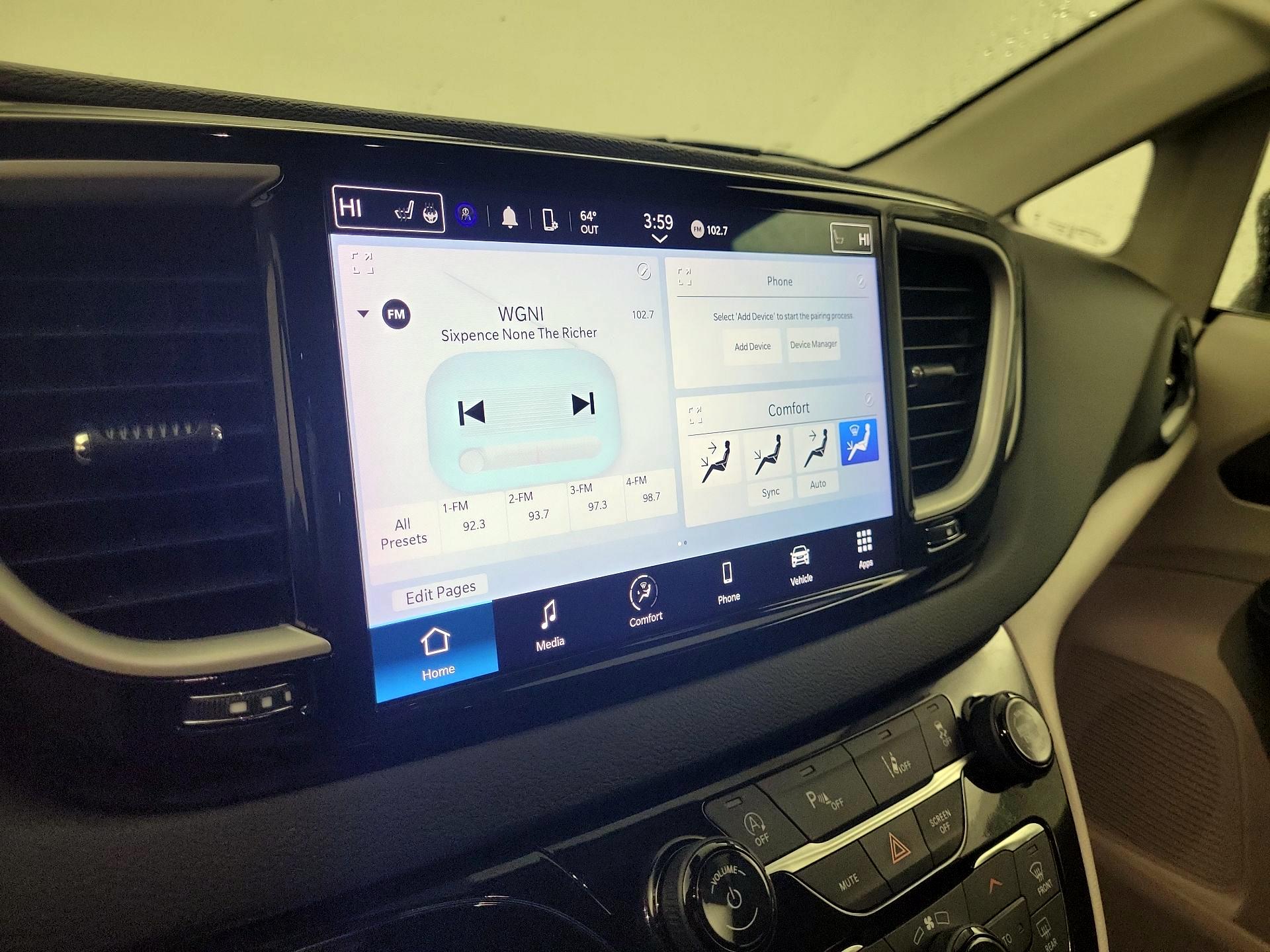 Thumbnail: 2023 Chrysler Pacifica - 15