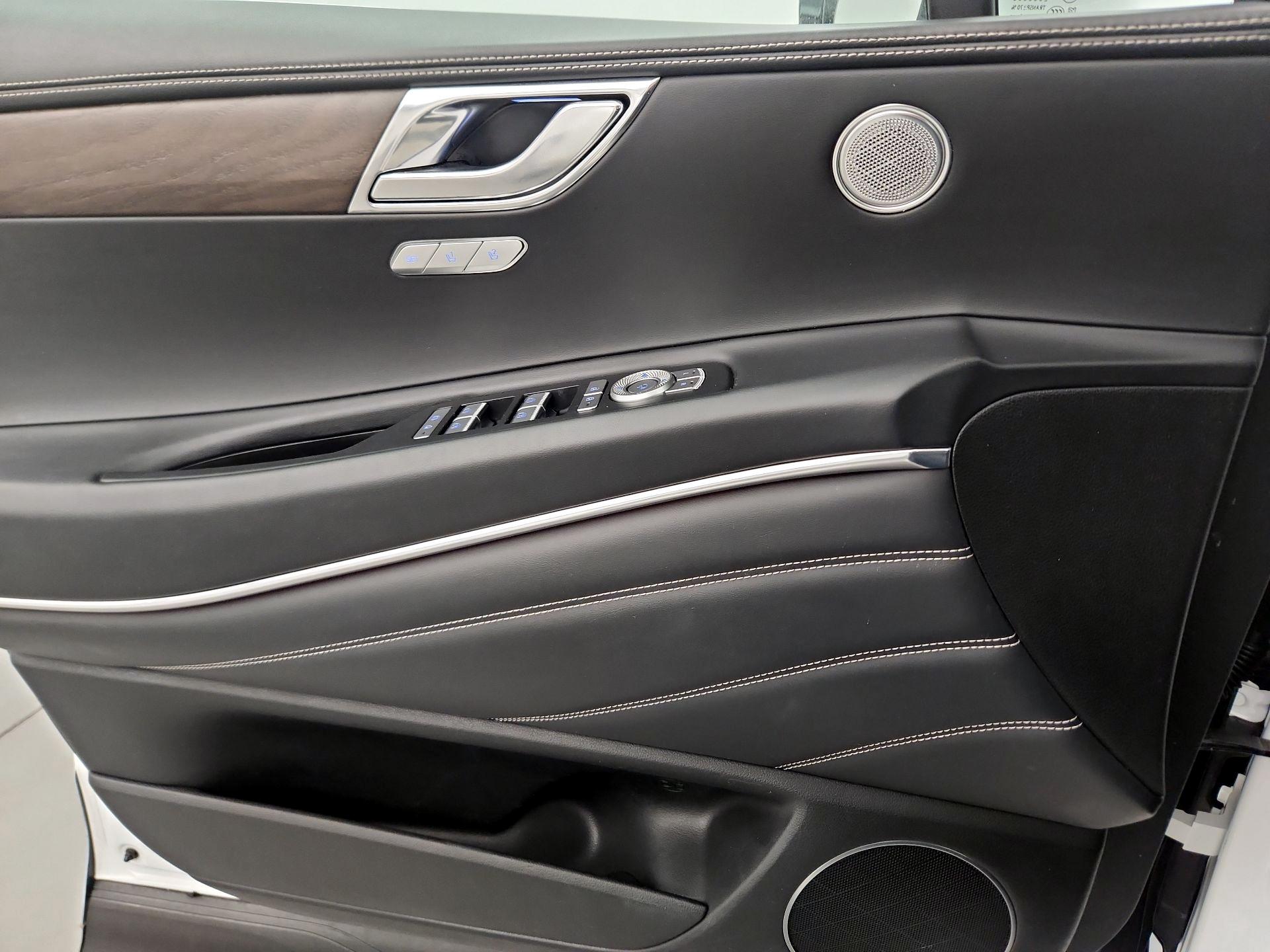 Thumbnail: 2024 Genesis GV80 - 10