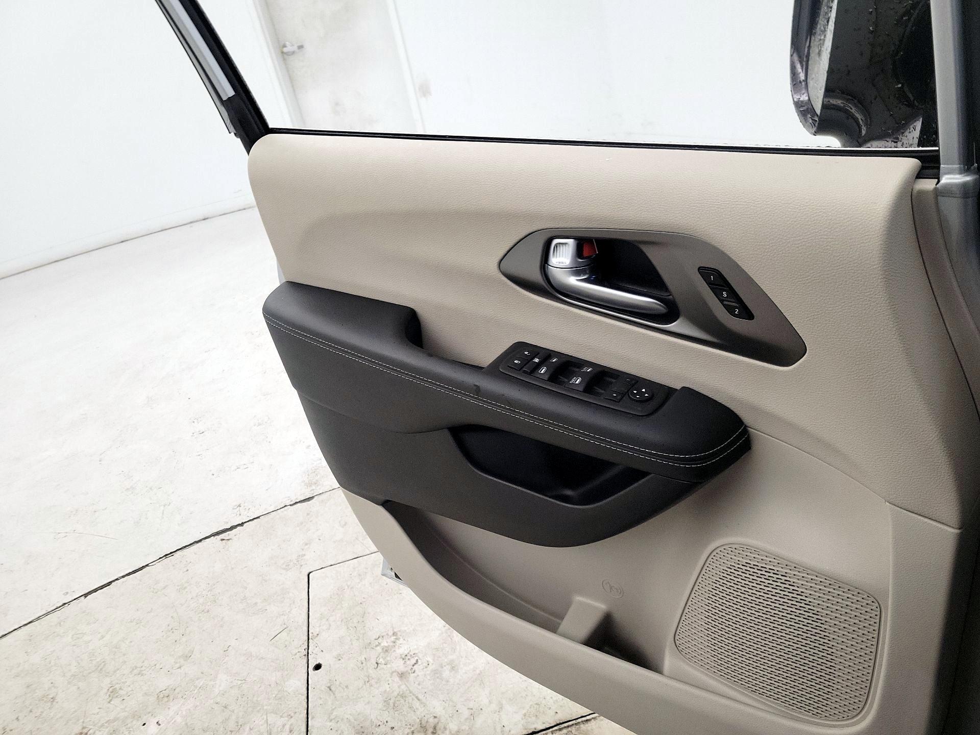 Thumbnail: 2024 Chrysler Pacifica - 12