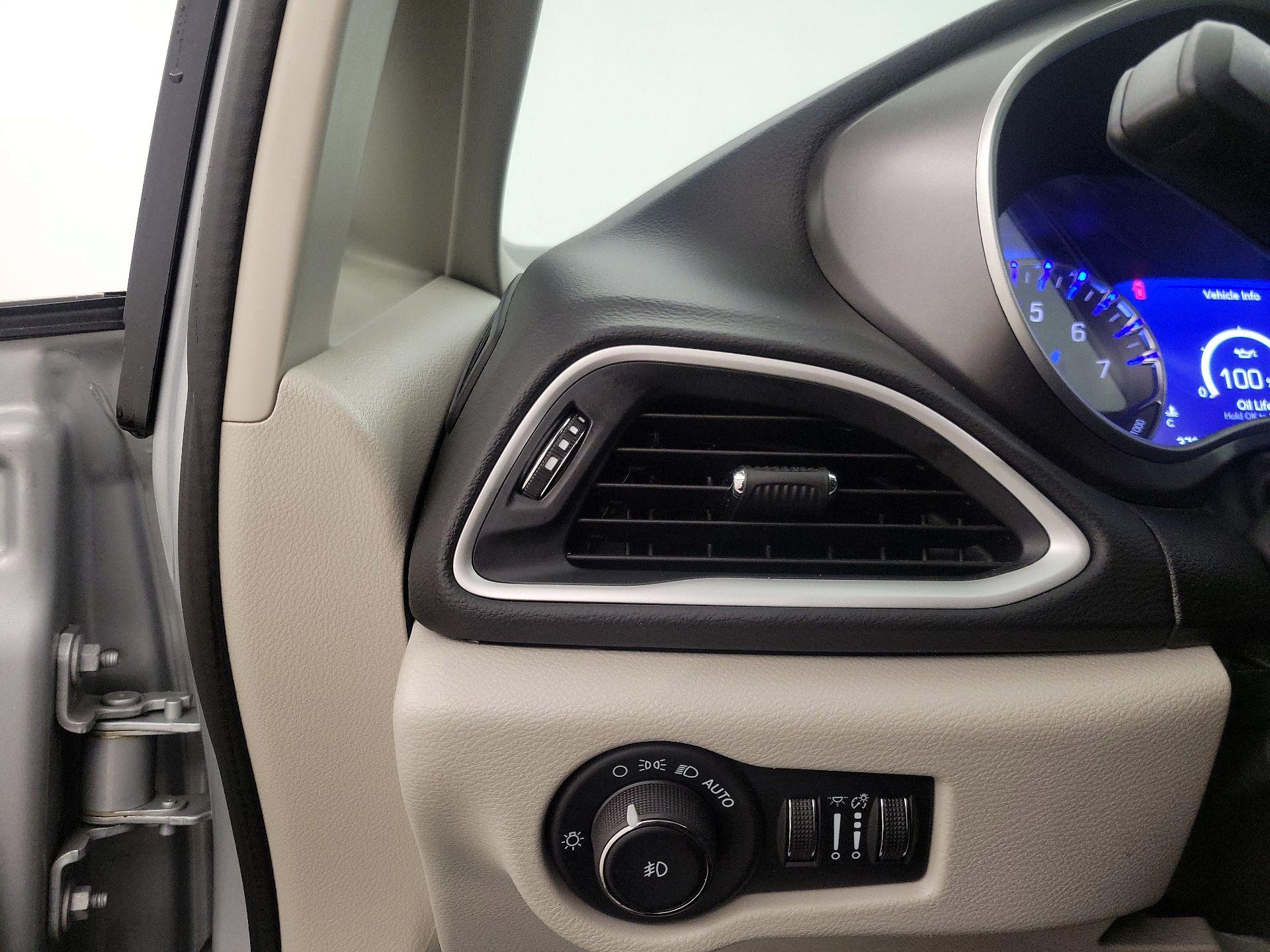 Thumbnail: 2024 Chrysler Pacifica - 13