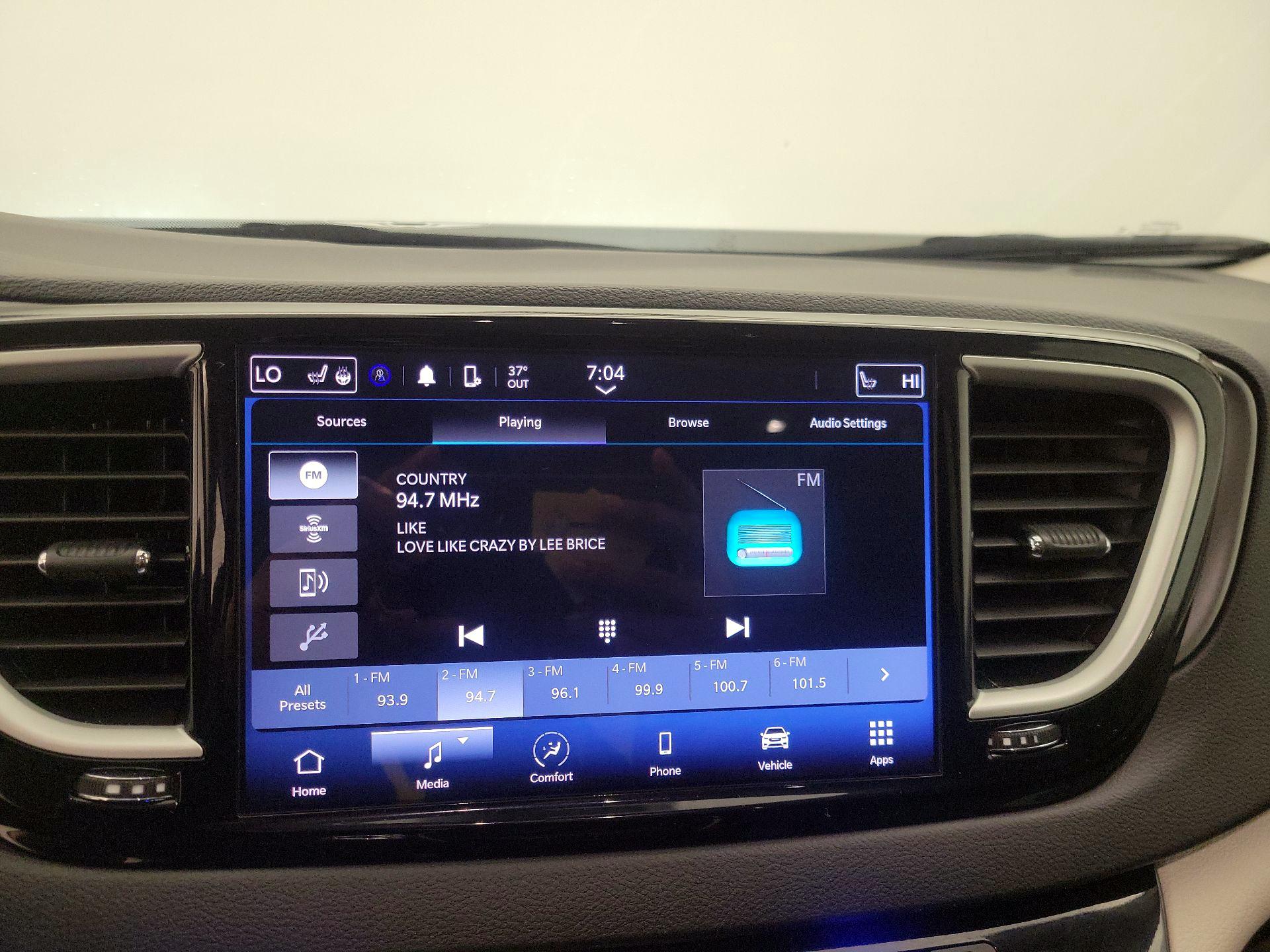 Thumbnail: 2024 Chrysler Pacifica - 15