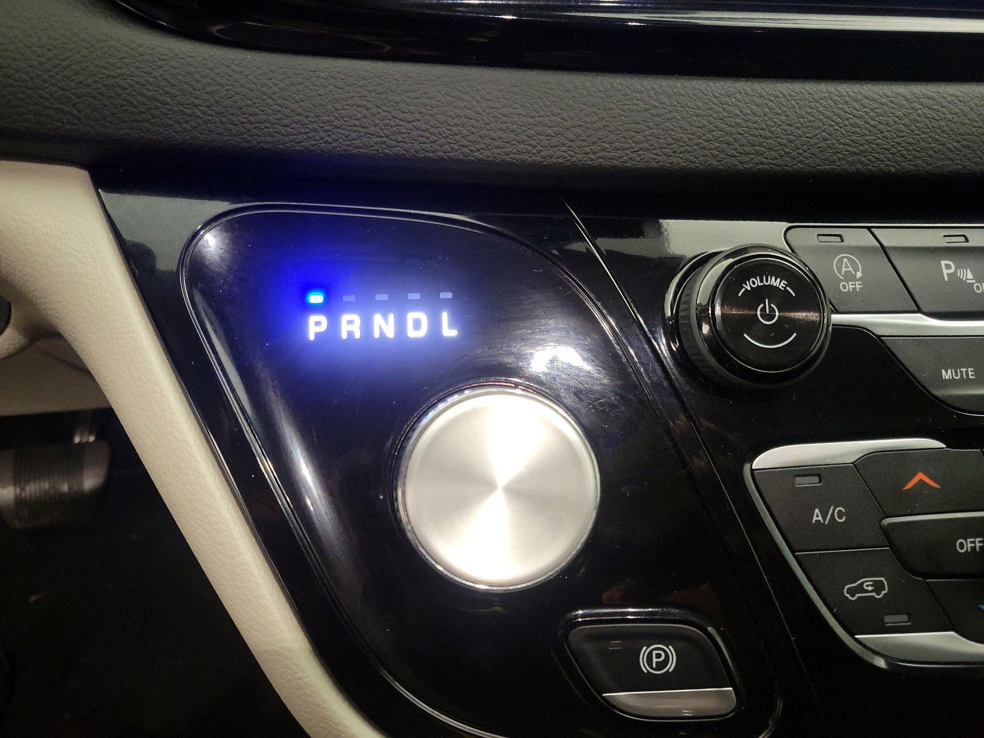 Thumbnail: 2024 Chrysler Pacifica - 17