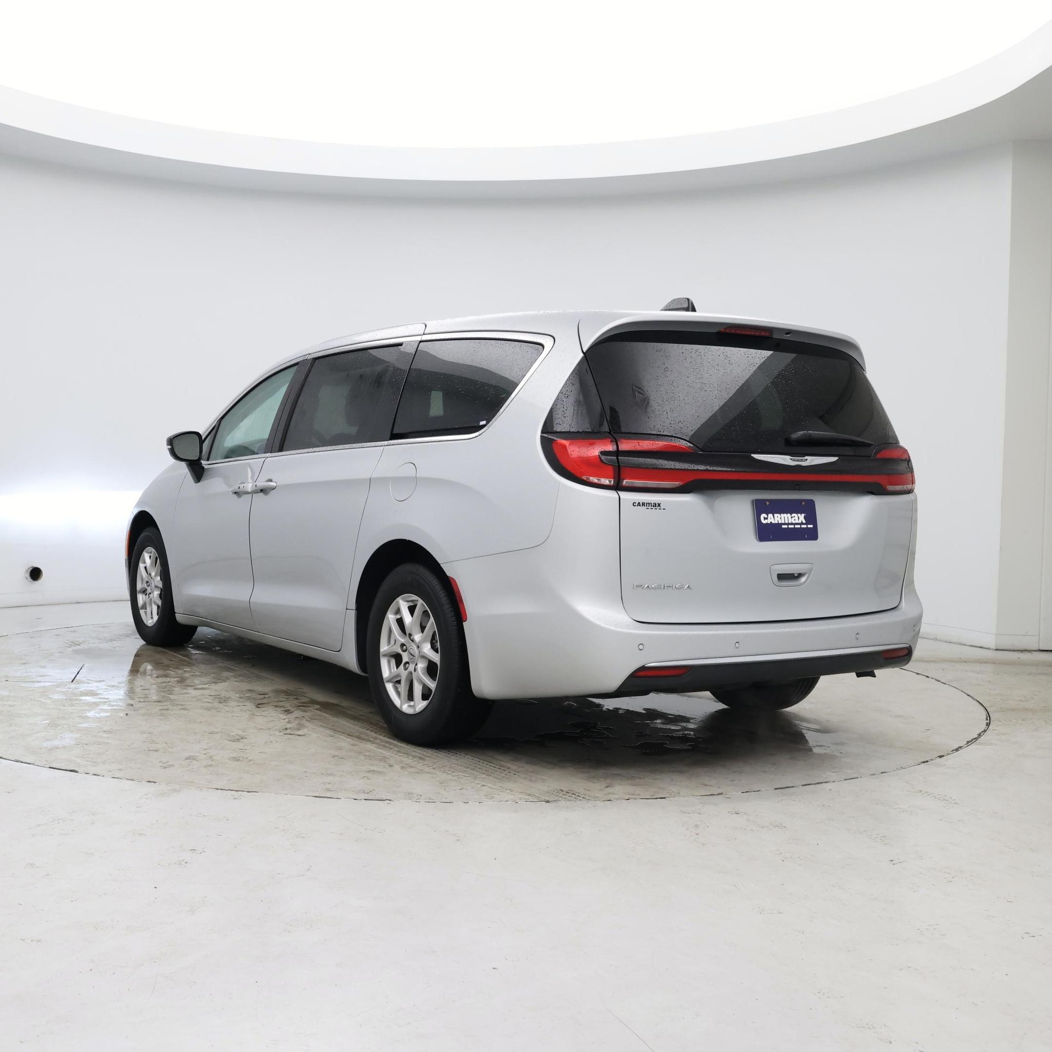 Thumbnail: 2024 Chrysler Pacifica - 2