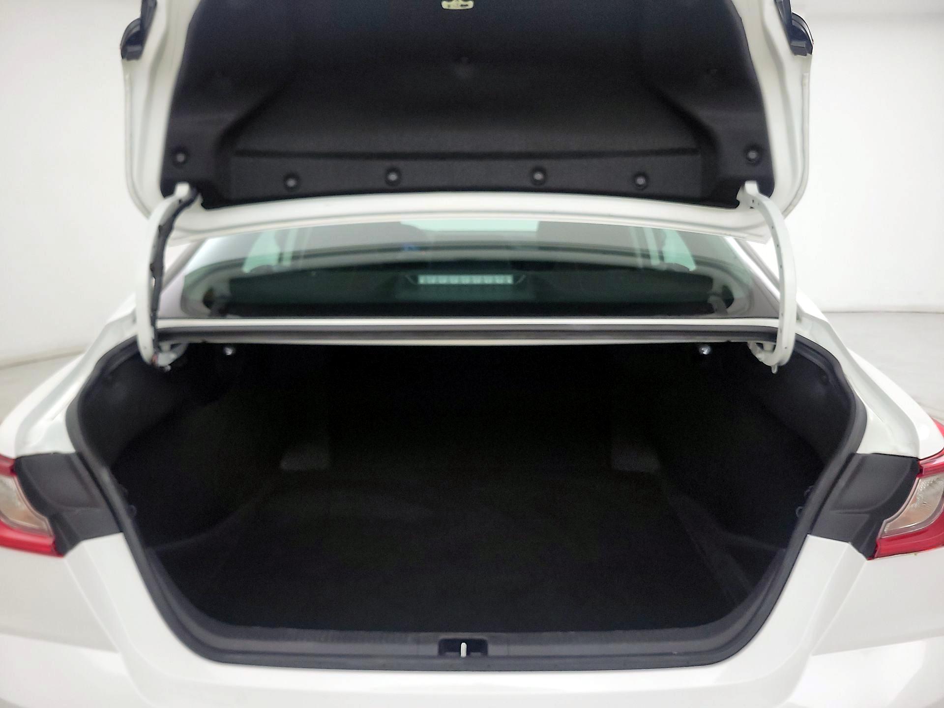 Thumbnail: 2025 Toyota Camry - 20