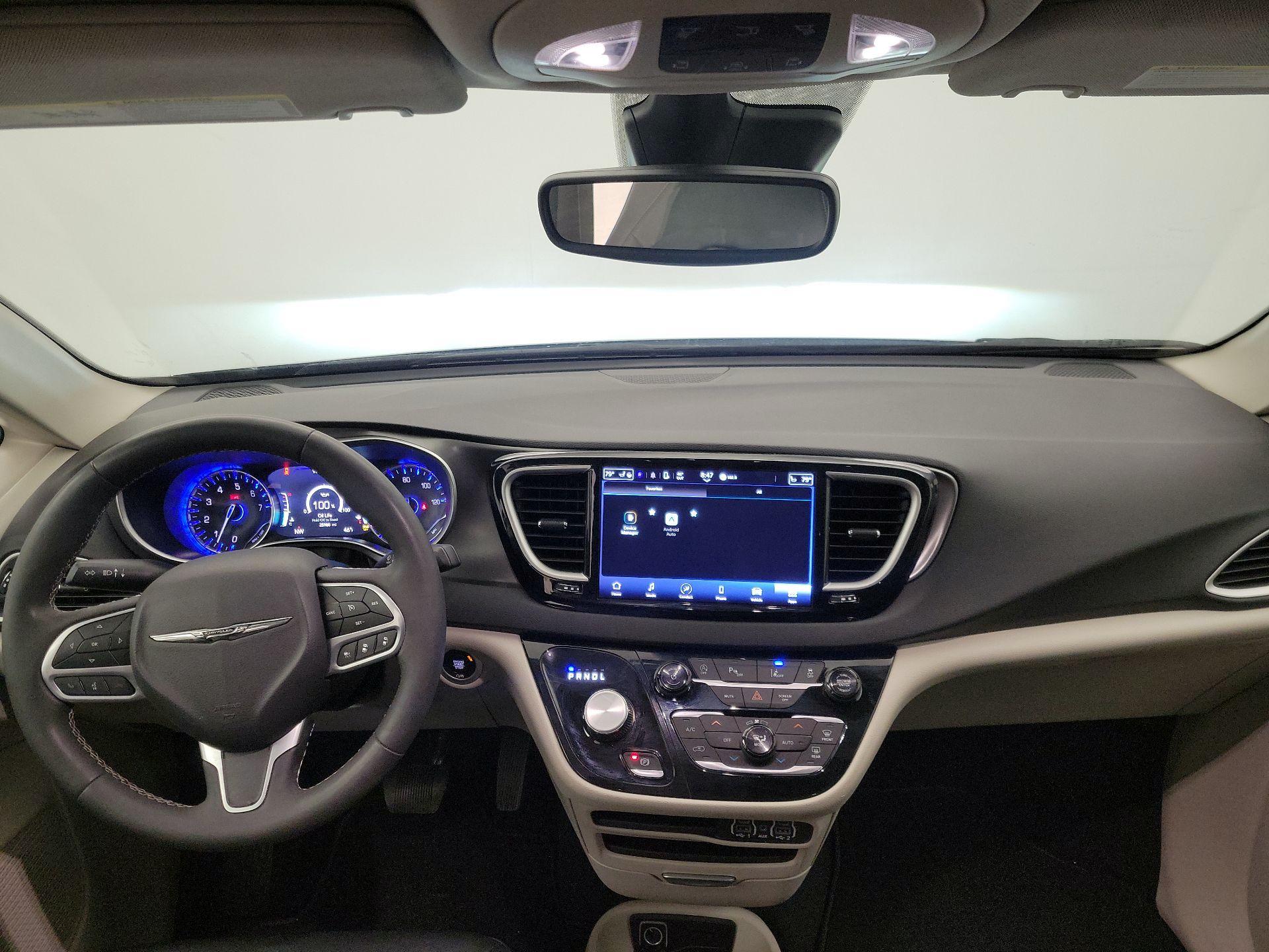 Thumbnail: 2024 Chrysler Pacifica - 9