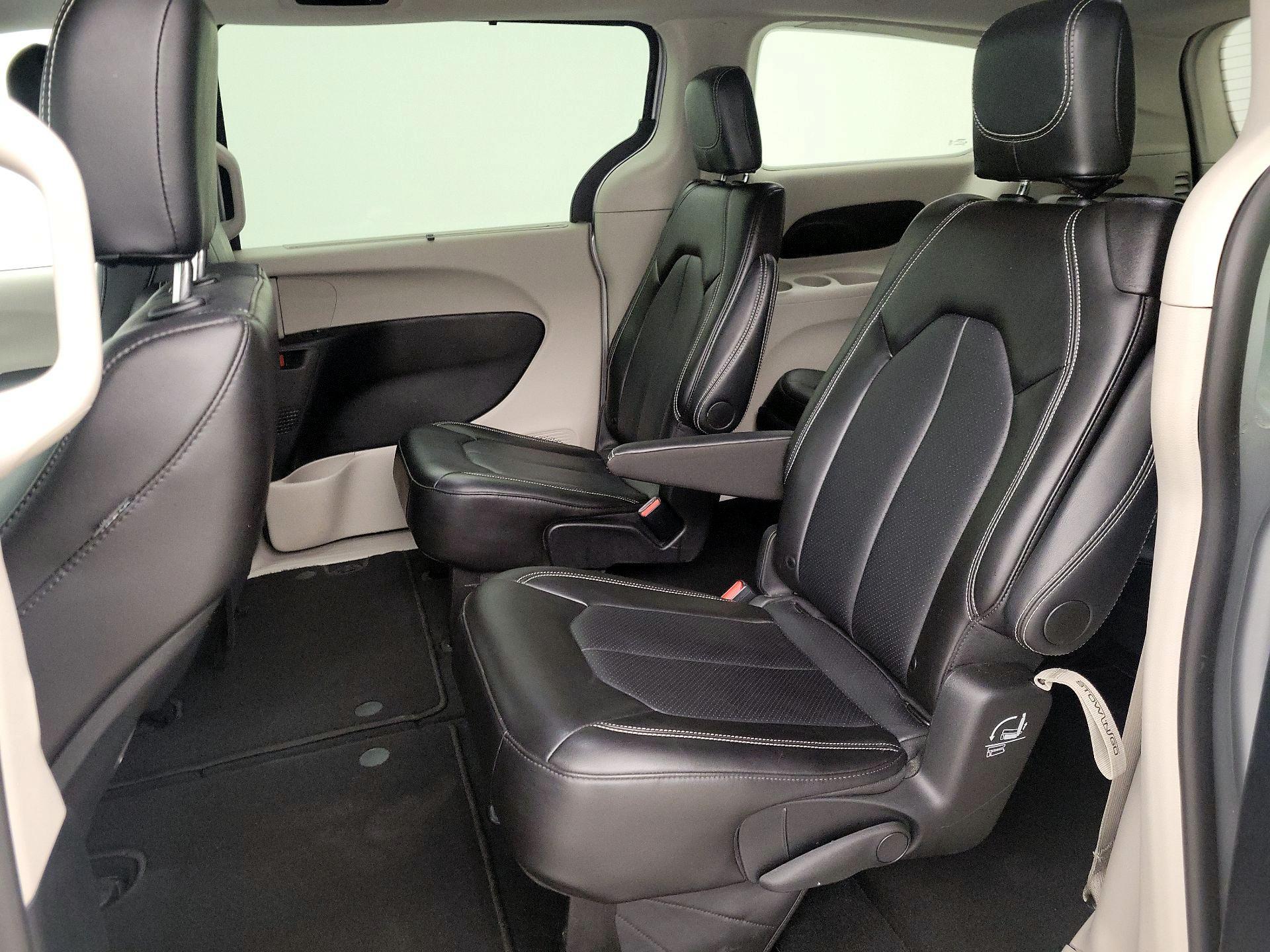 Thumbnail: 2024 Chrysler Pacifica - 19