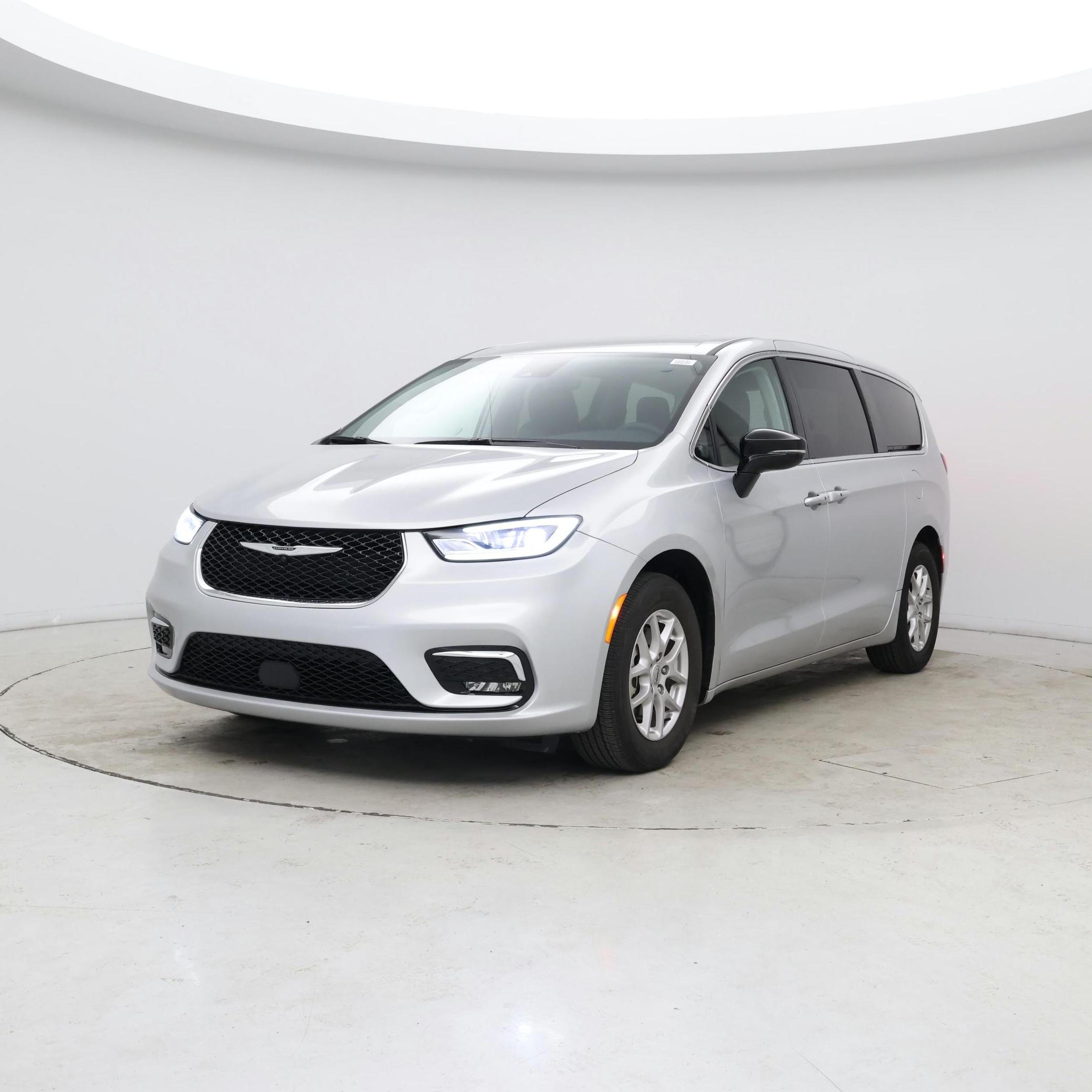 Thumbnail: 2024 Chrysler Pacifica - 4