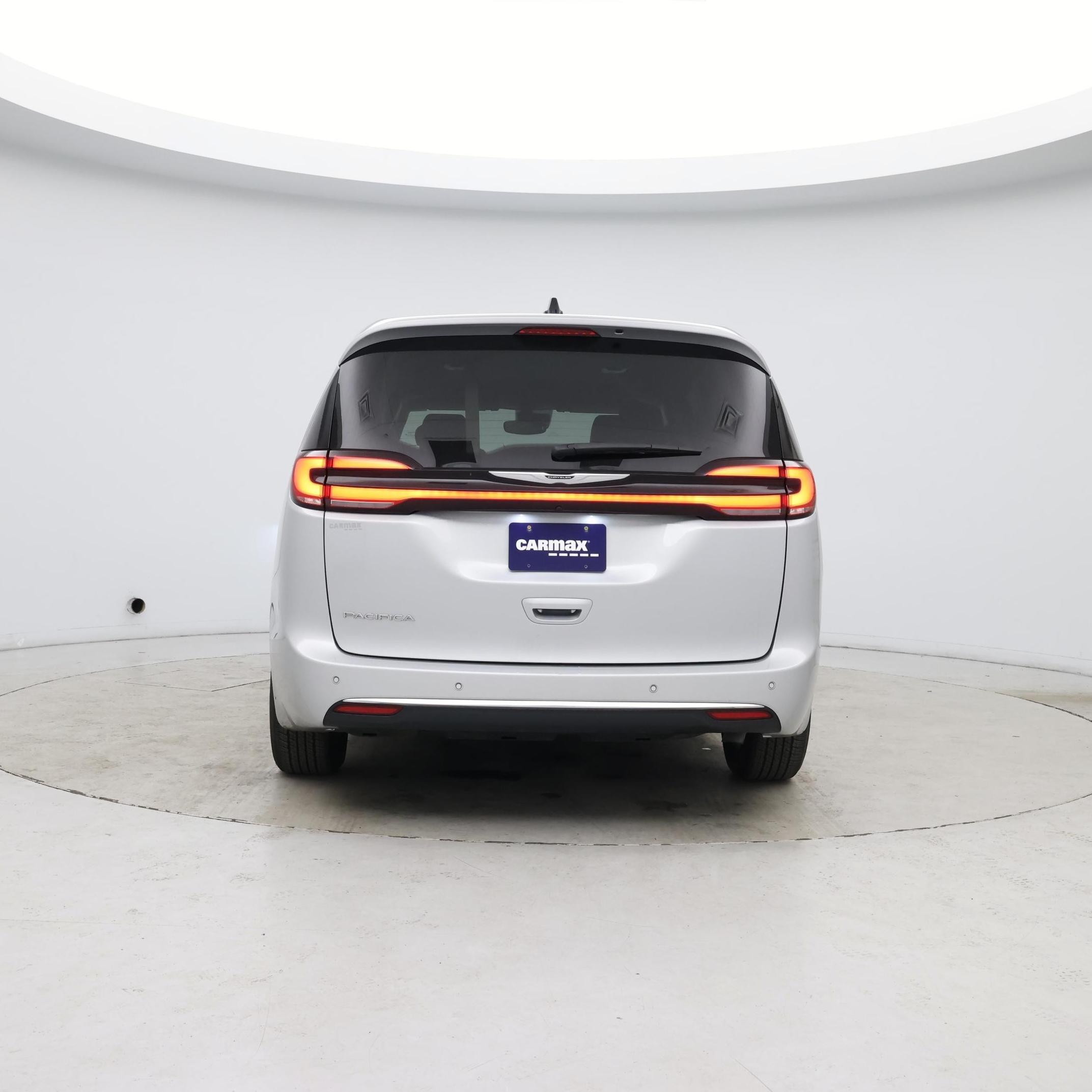 Thumbnail: 2024 Chrysler Pacifica - 6