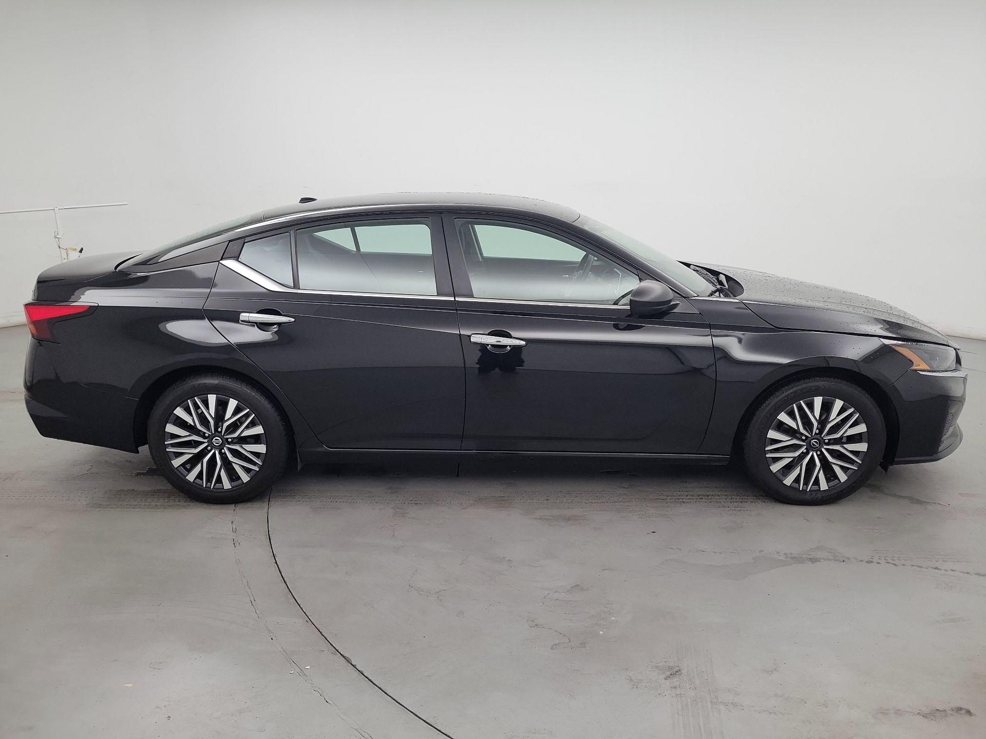 Thumbnail: 2024 Nissan Altima - 4