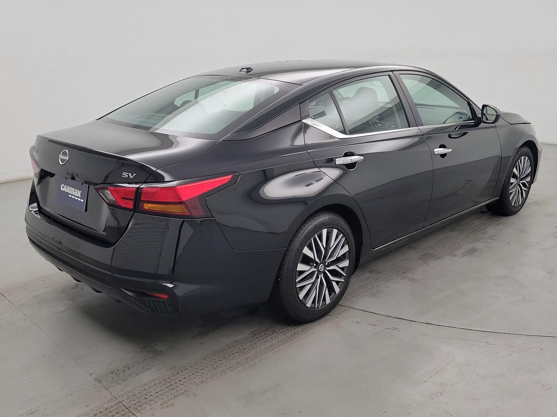 Thumbnail: 2024 Nissan Altima - 5