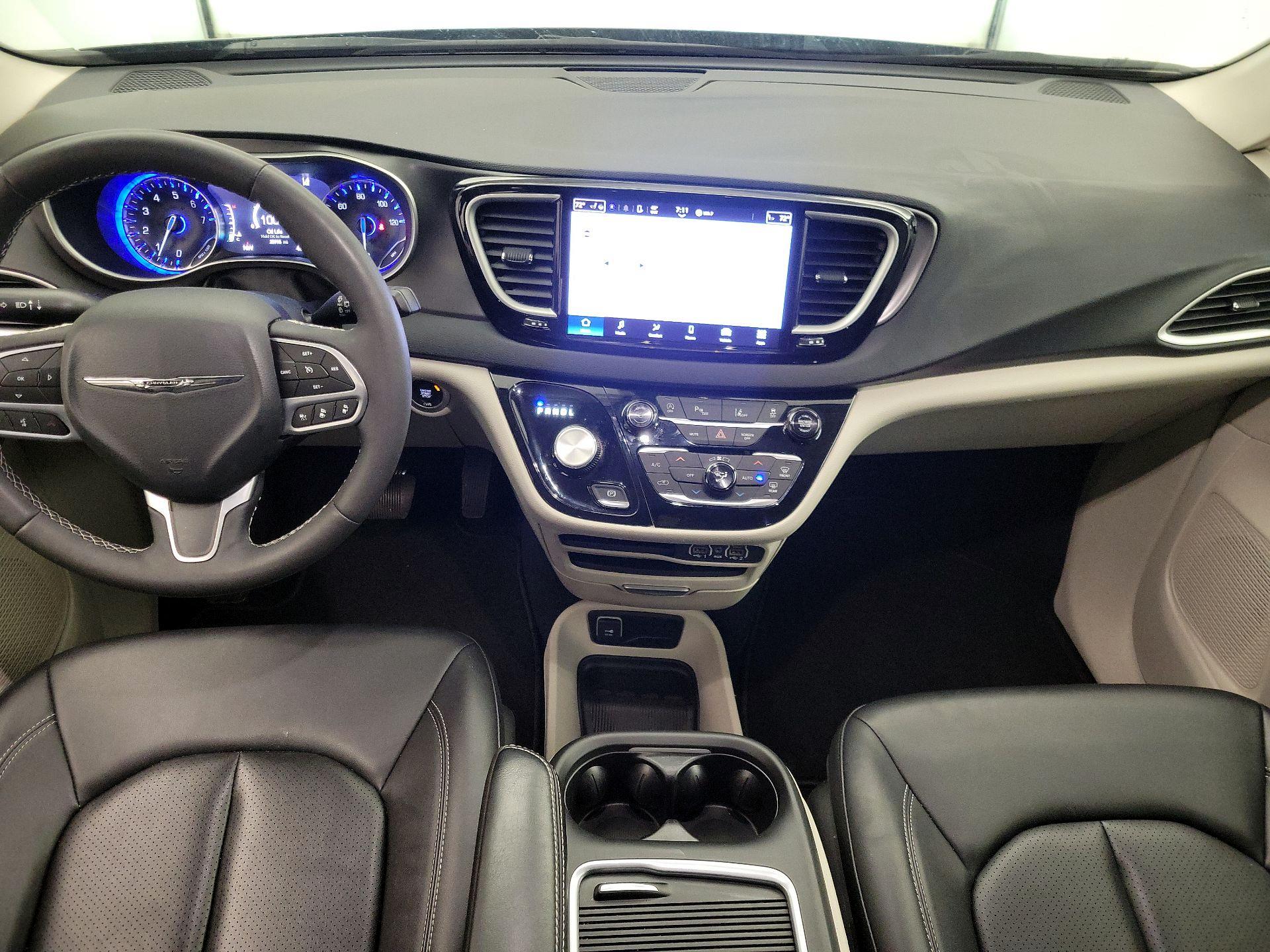 Thumbnail: 2024 Chrysler Pacifica - 9