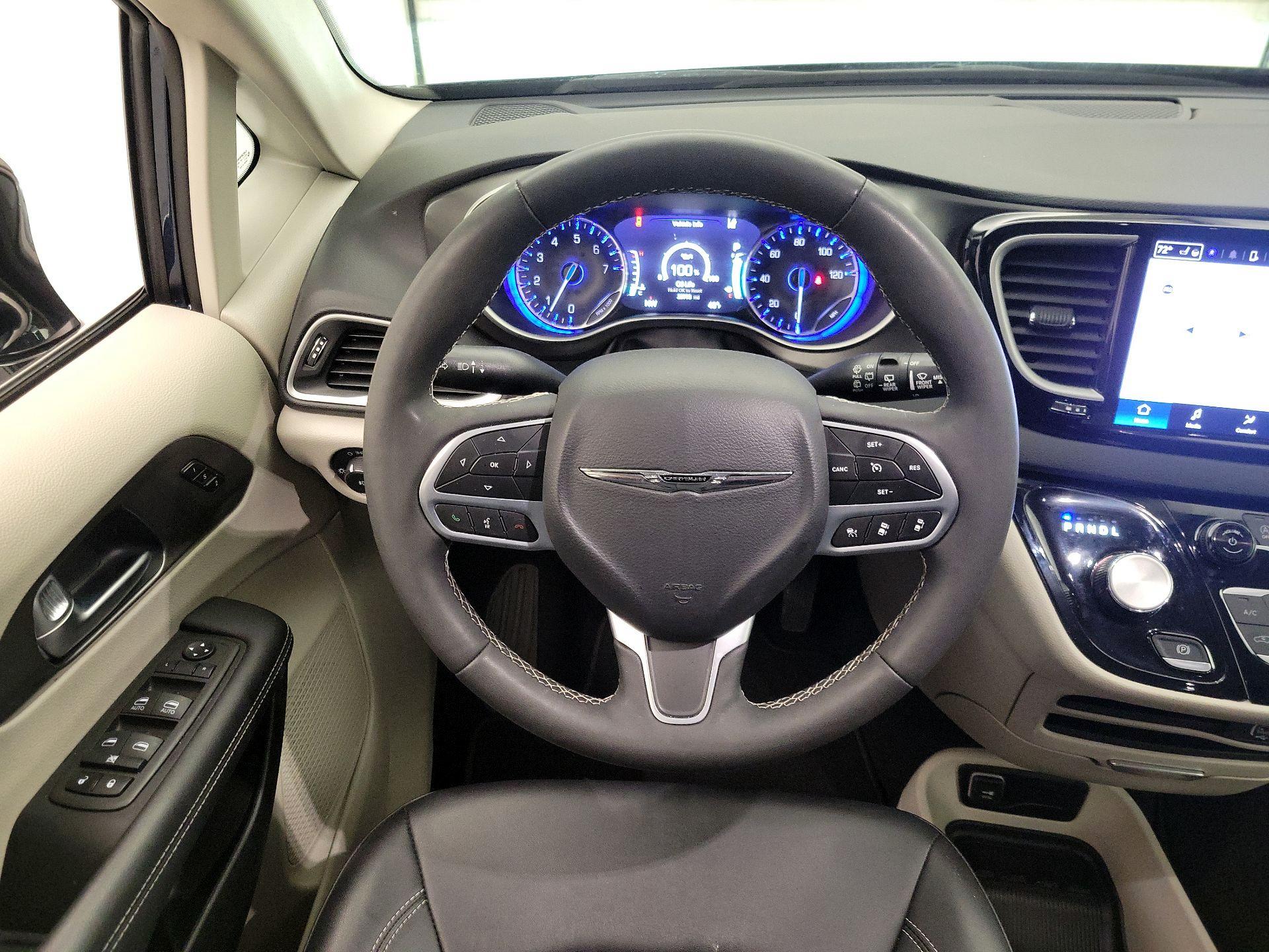 Thumbnail: 2024 Chrysler Pacifica - 10