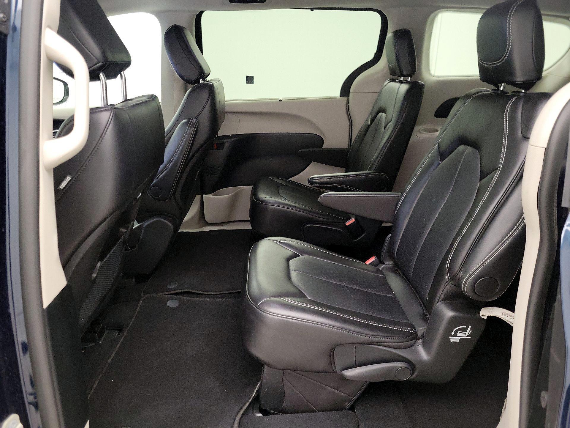 Thumbnail: 2024 Chrysler Pacifica - 19