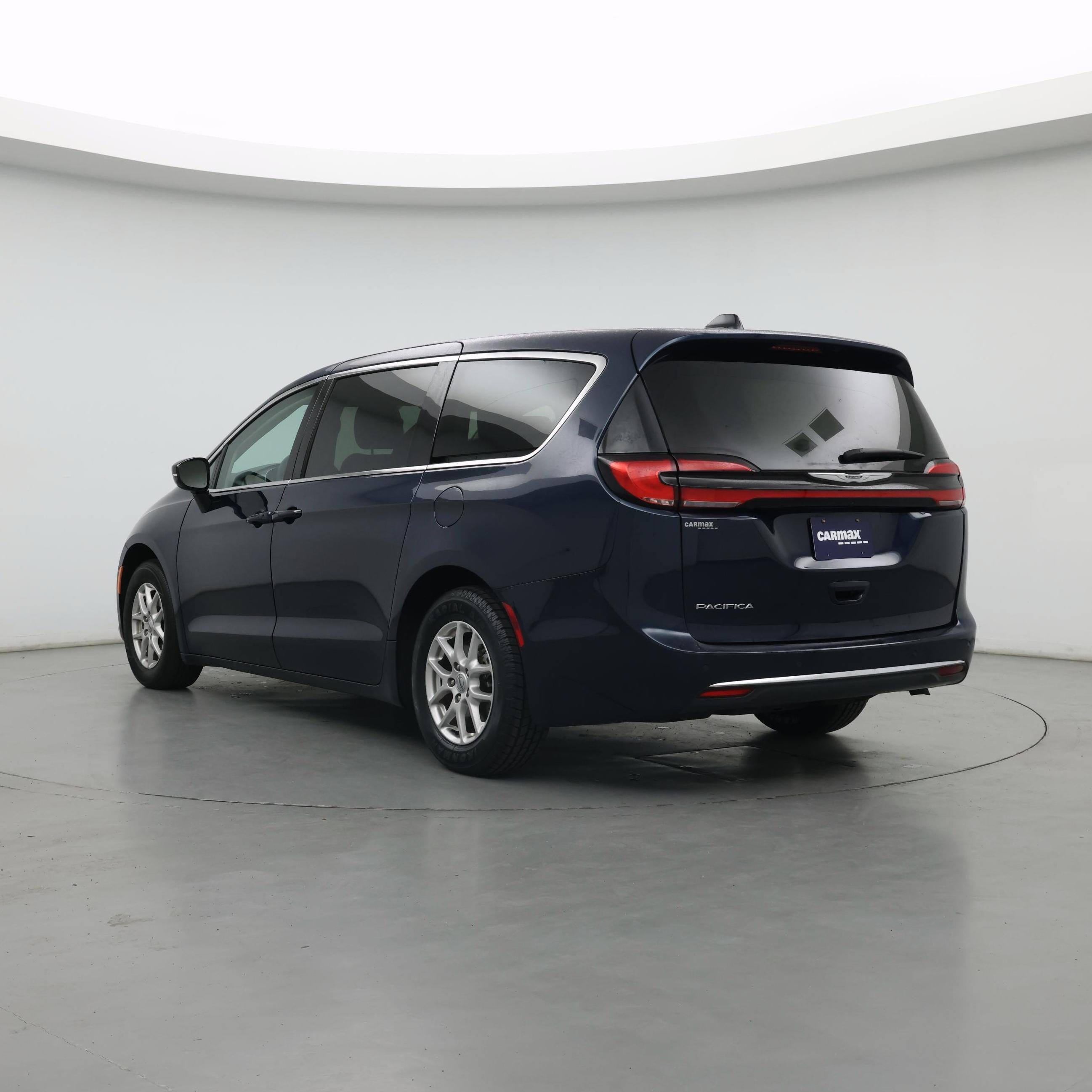 Thumbnail: 2024 Chrysler Pacifica - 2