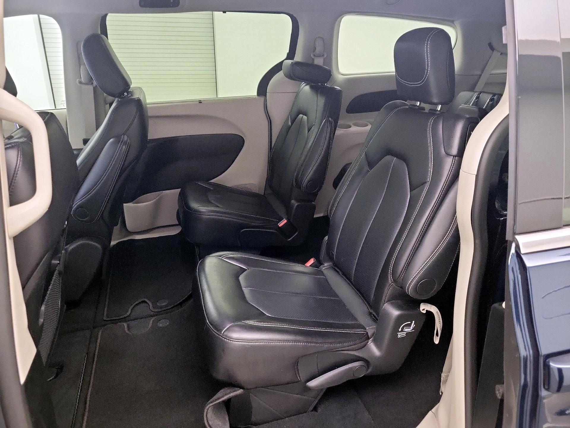 Thumbnail: 2024 Chrysler Pacifica - 19