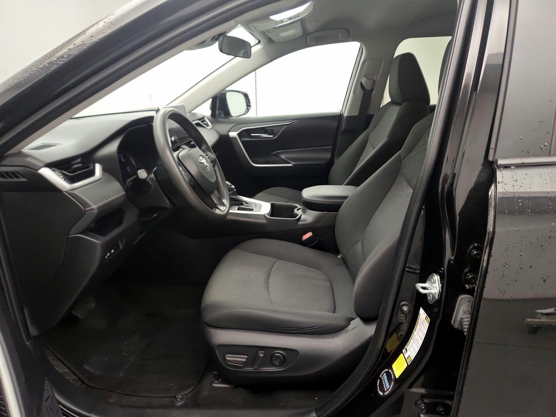 Thumbnail: 2024 Toyota RAV4 - 11