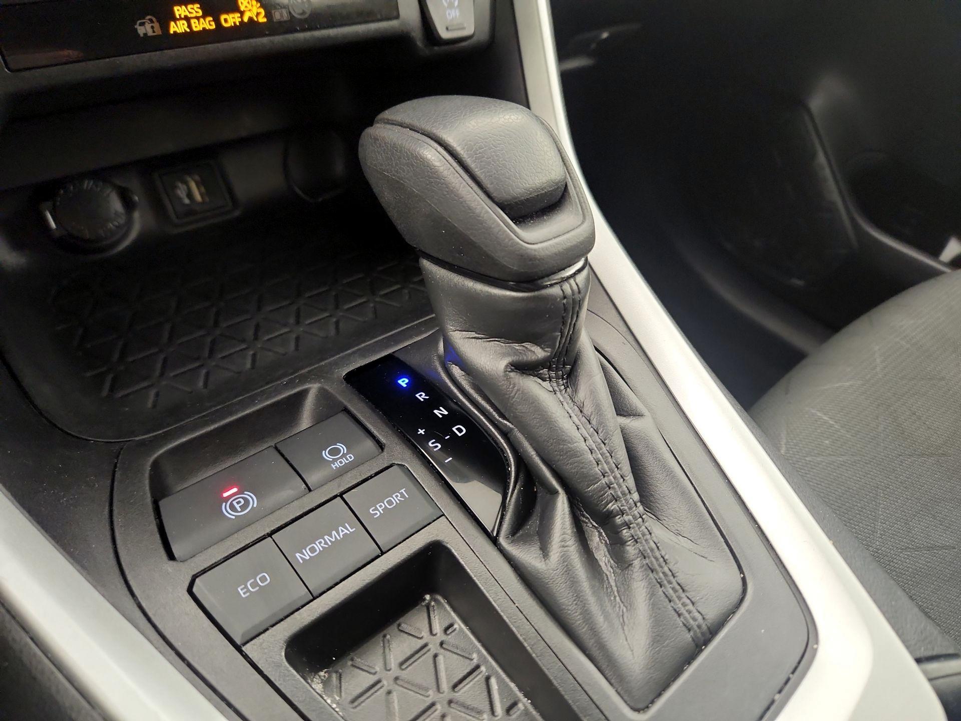 Thumbnail: 2024 Toyota RAV4 - 17