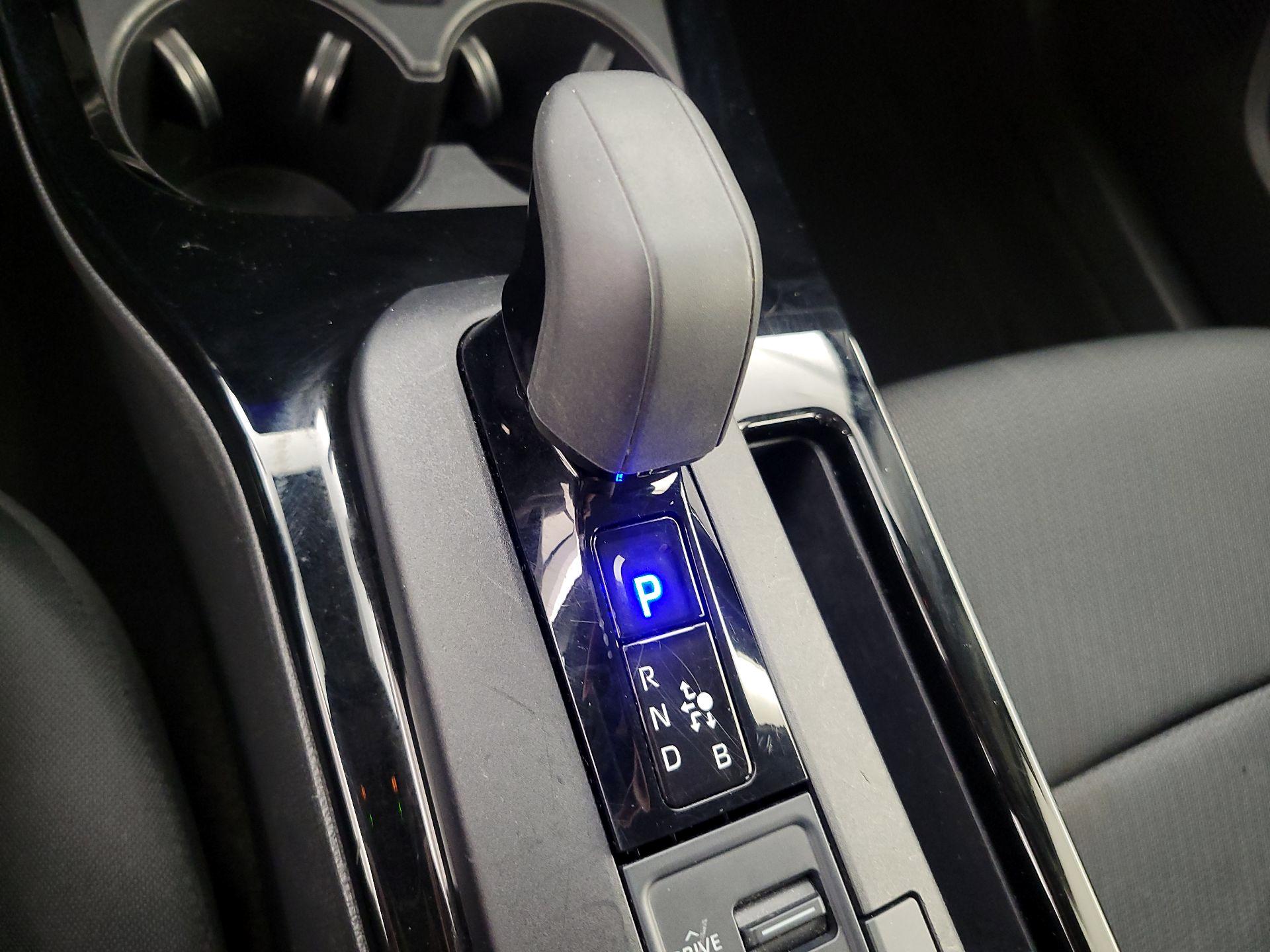 Thumbnail: 2024 Toyota Prius - 17