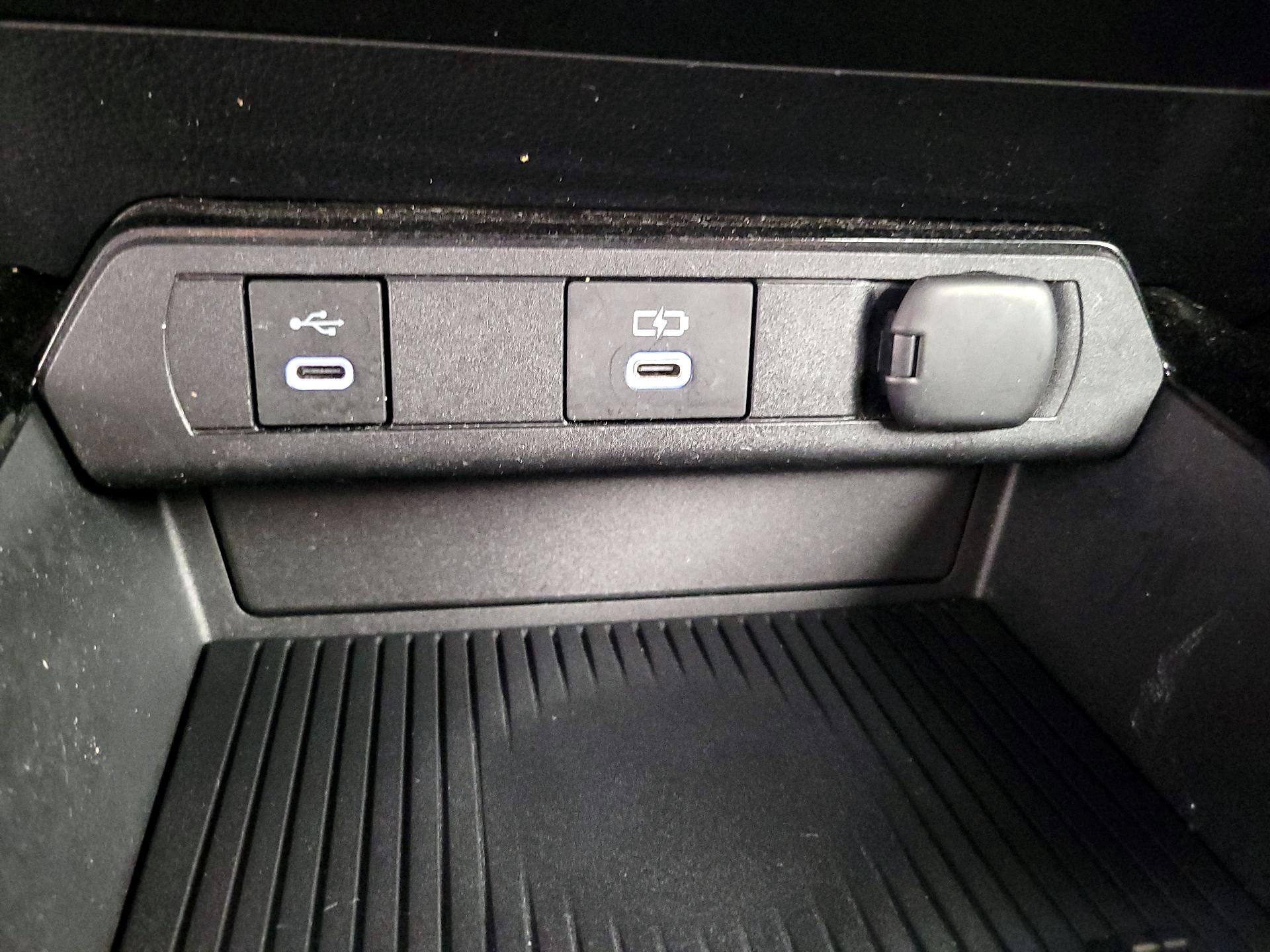 Thumbnail: 2024 Toyota Prius - 18