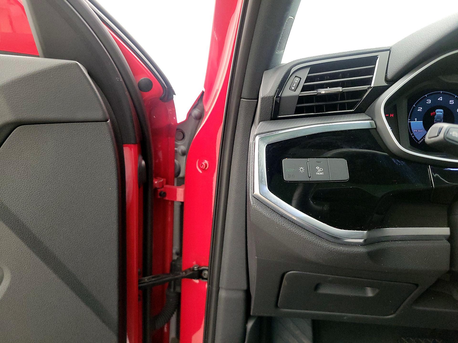 Thumbnail: 2024 Audi Q3 - 13