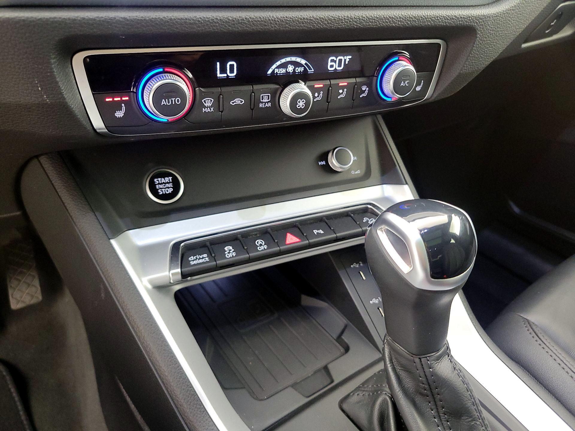 Thumbnail: 2024 Audi Q3 - 16