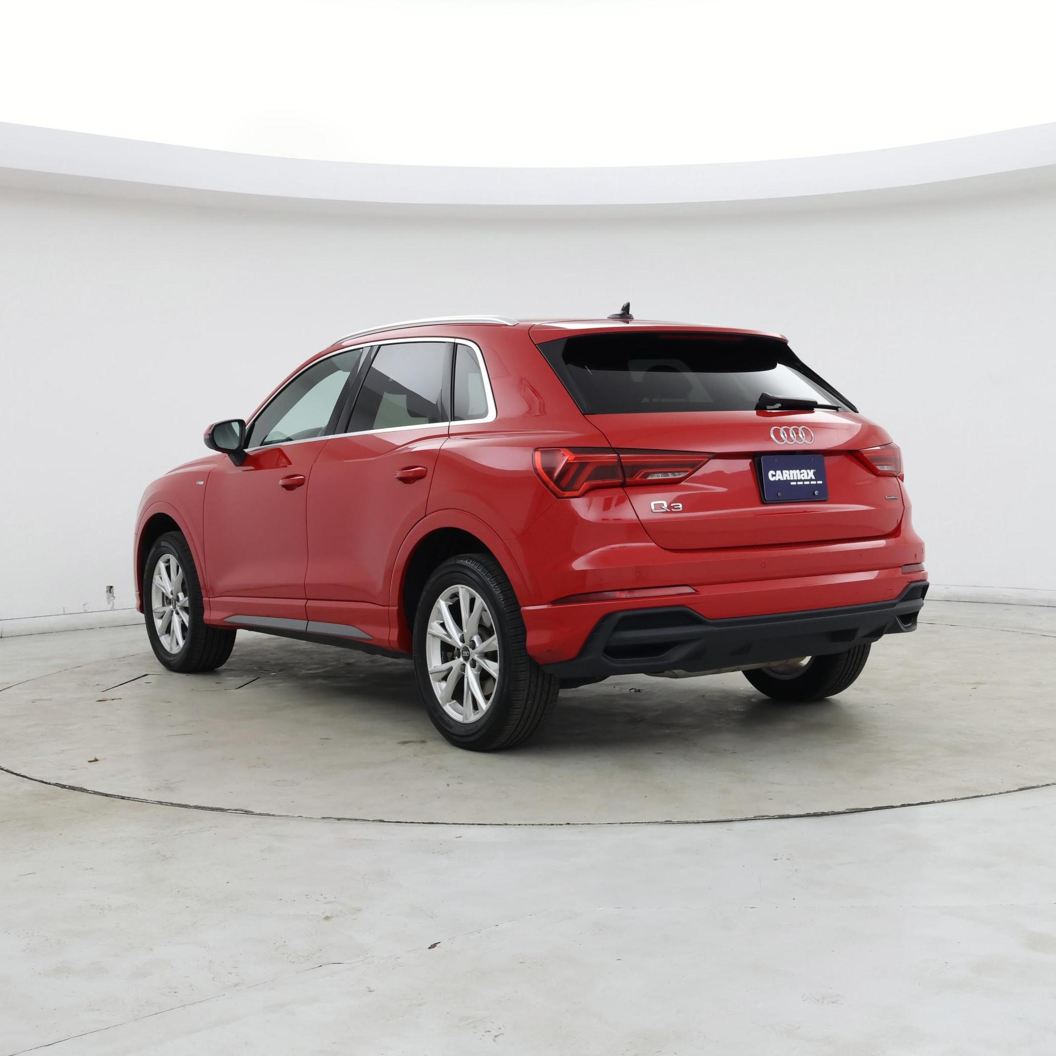 Thumbnail: 2024 Audi Q3 - 2