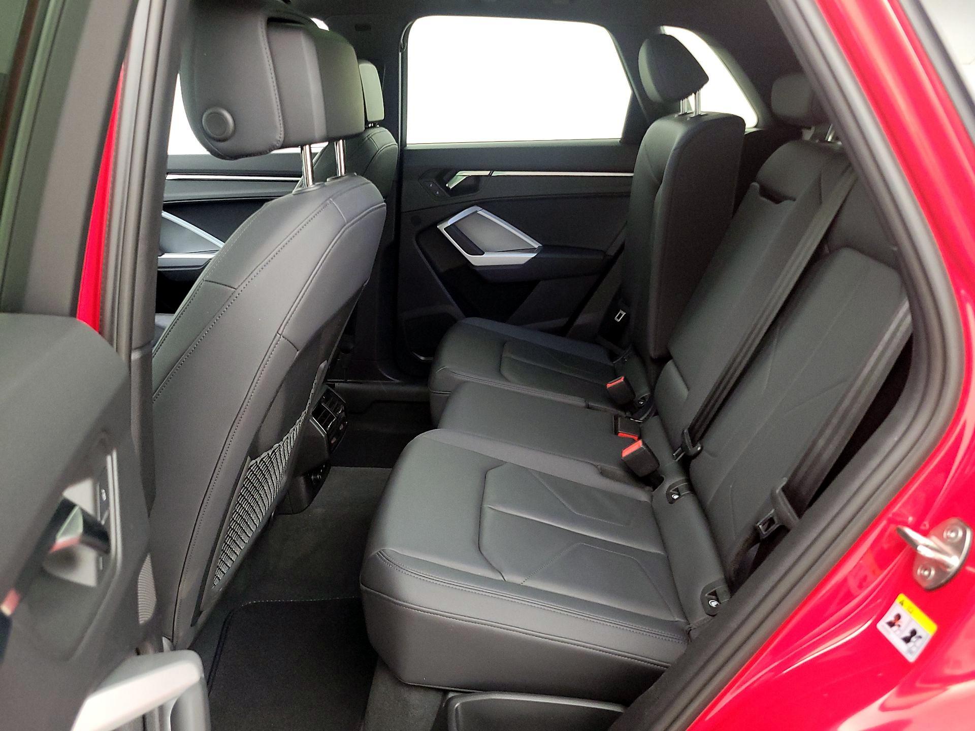 Thumbnail: 2024 Audi Q3 - 20