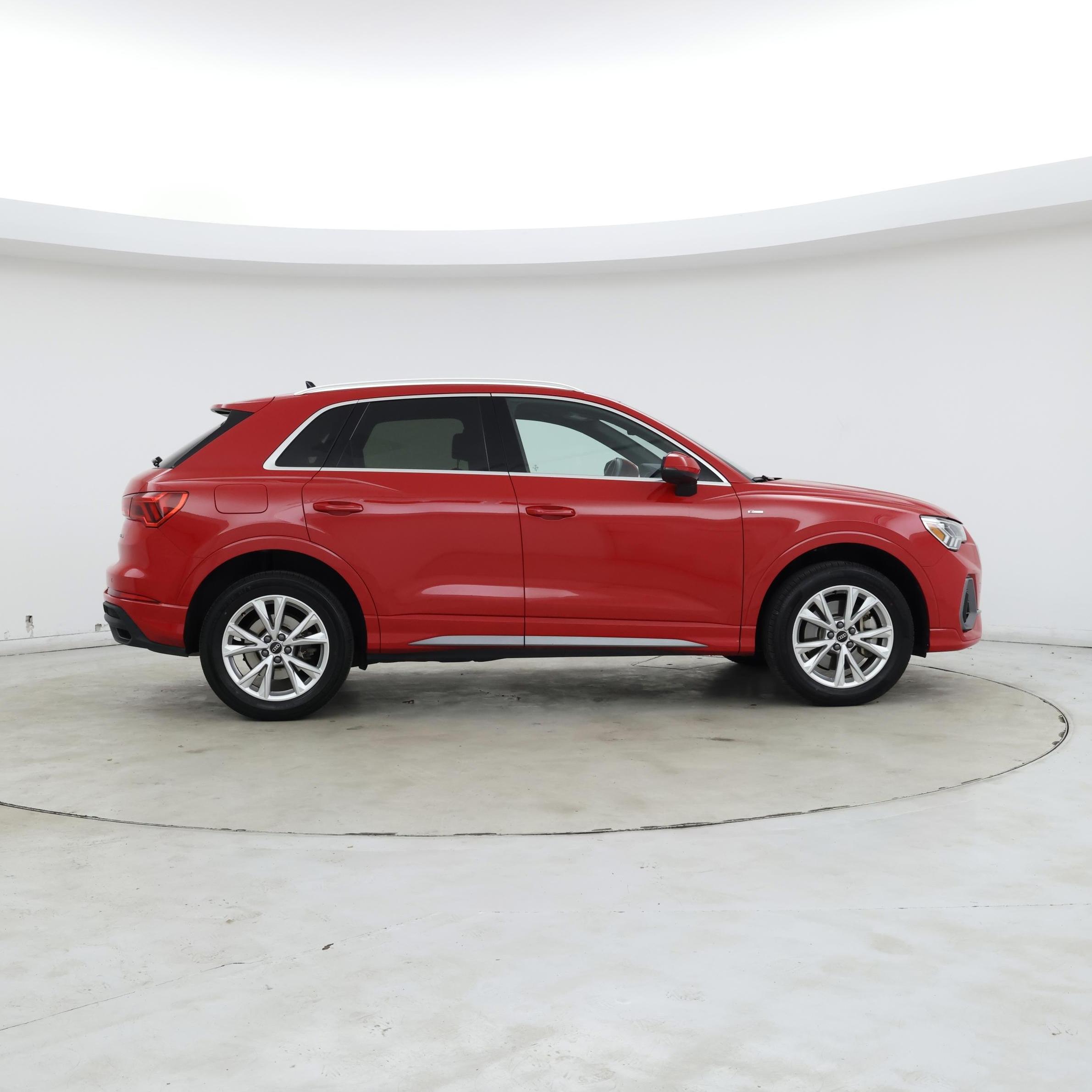 Thumbnail: 2024 Audi Q3 - 7
