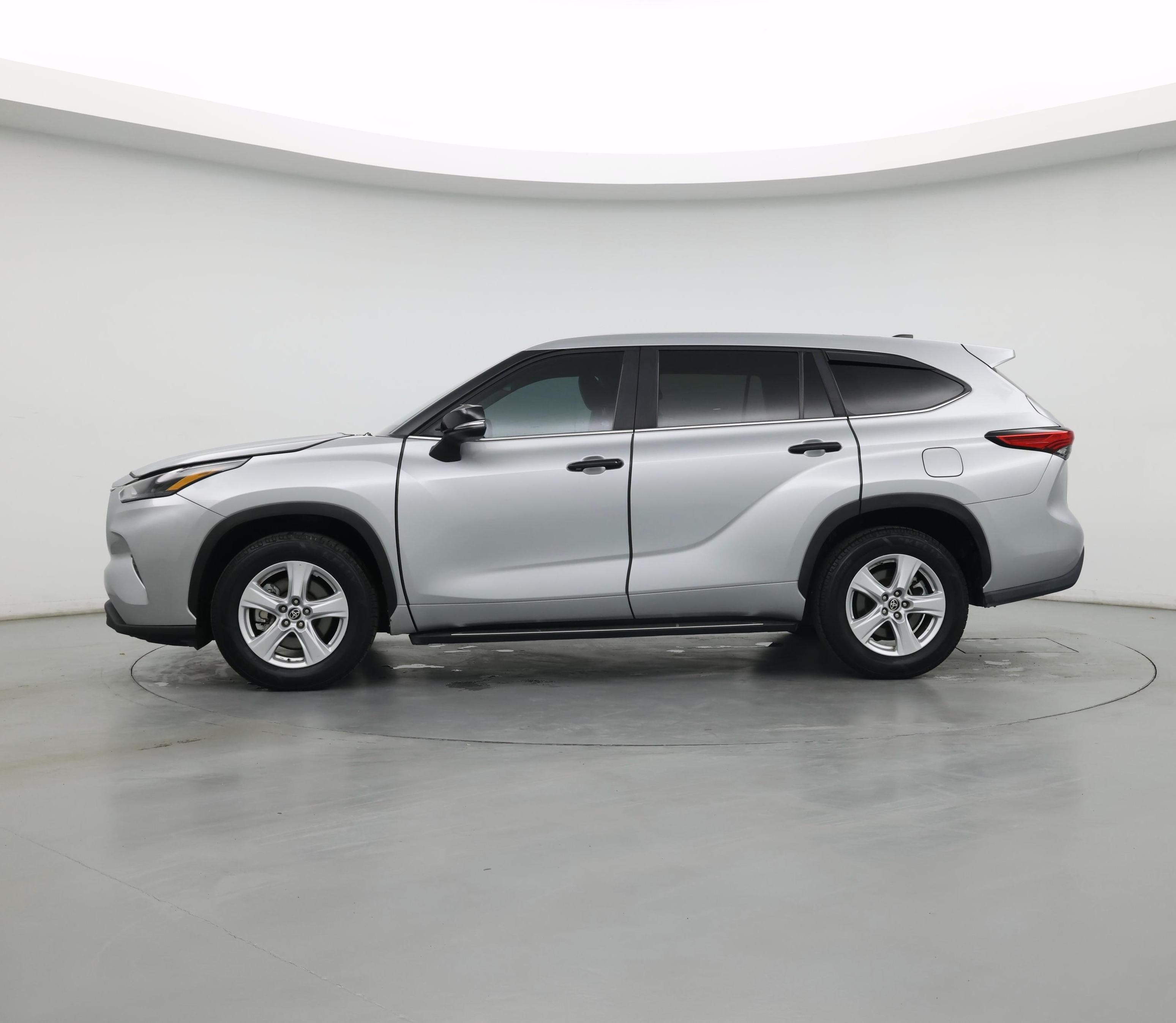 Thumbnail: 2023 Toyota Highlander - 3