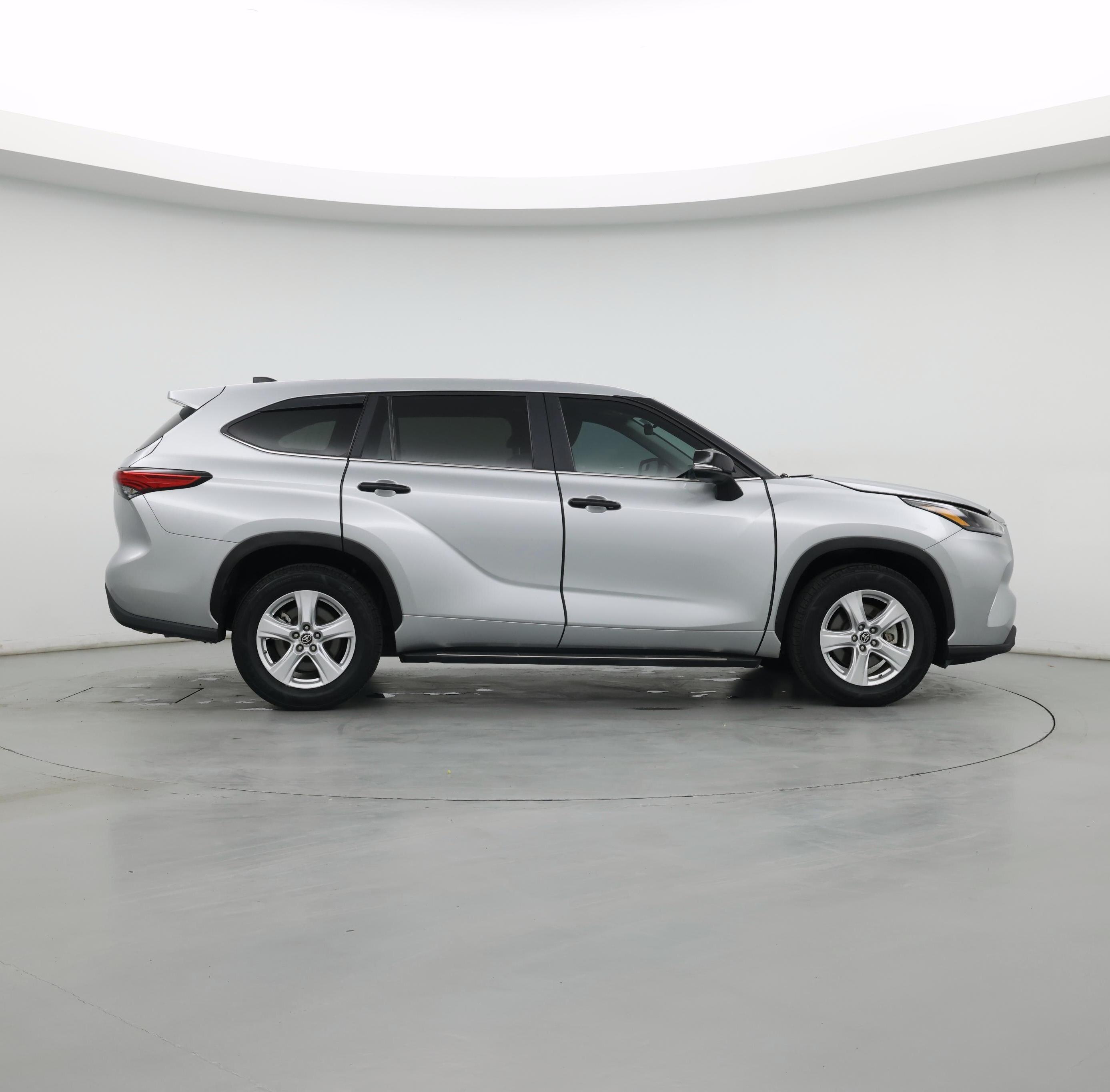 Thumbnail: 2023 Toyota Highlander - 7