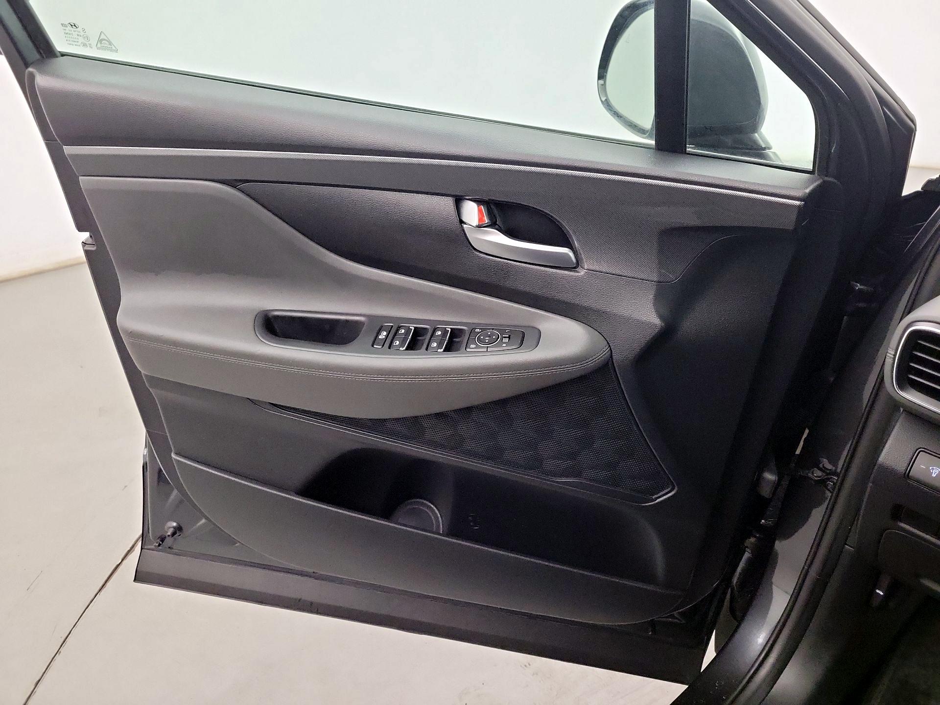 Thumbnail: 2023 Hyundai Santa Fe - 10