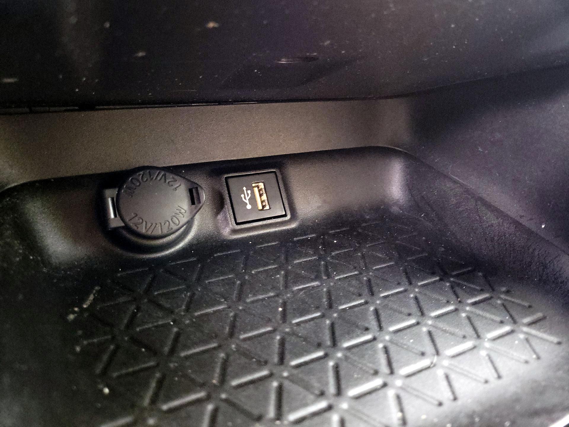 Thumbnail: 2023 Toyota RAV4 - 18